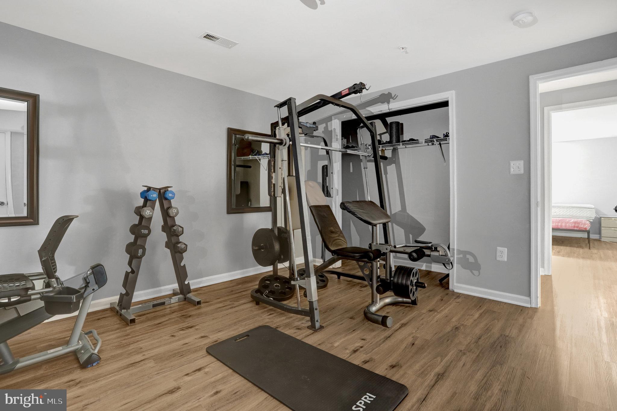 TANTALLON HILLS - Residential Lease