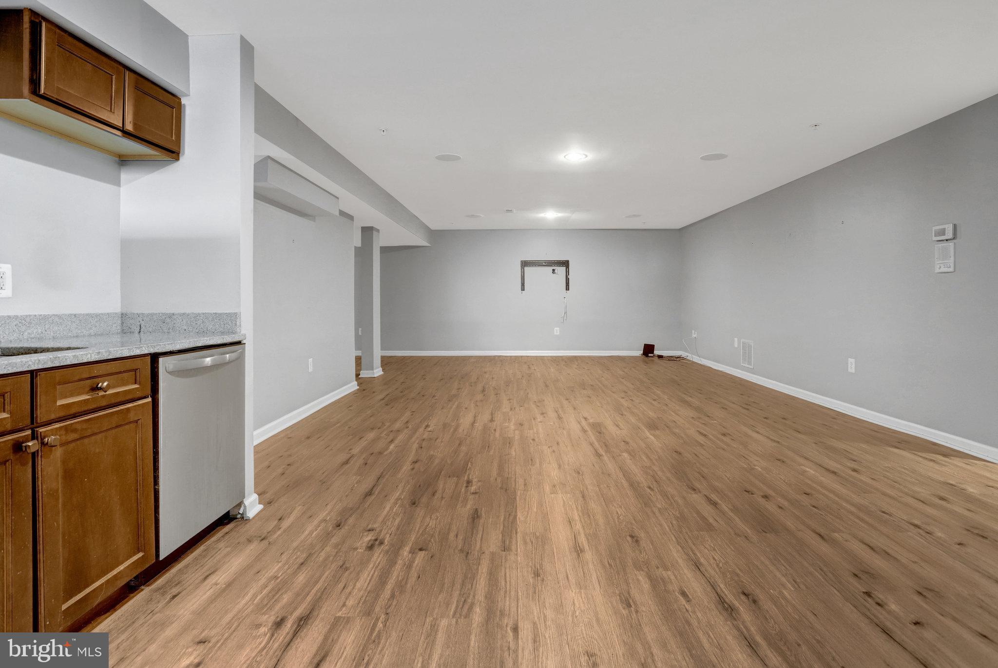 TANTALLON HILLS - Residential Lease