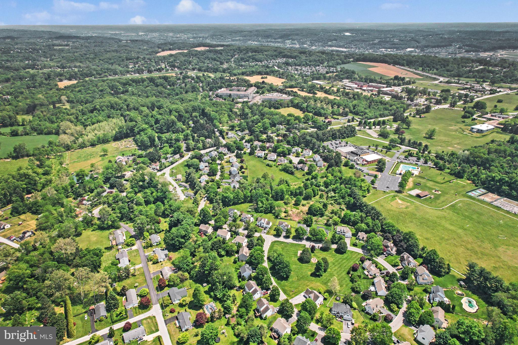 HAWTHORNE LANE - Residential