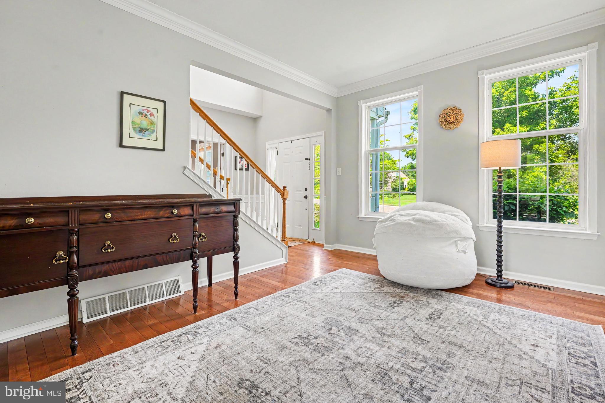 HAWTHORNE LANE - Residential