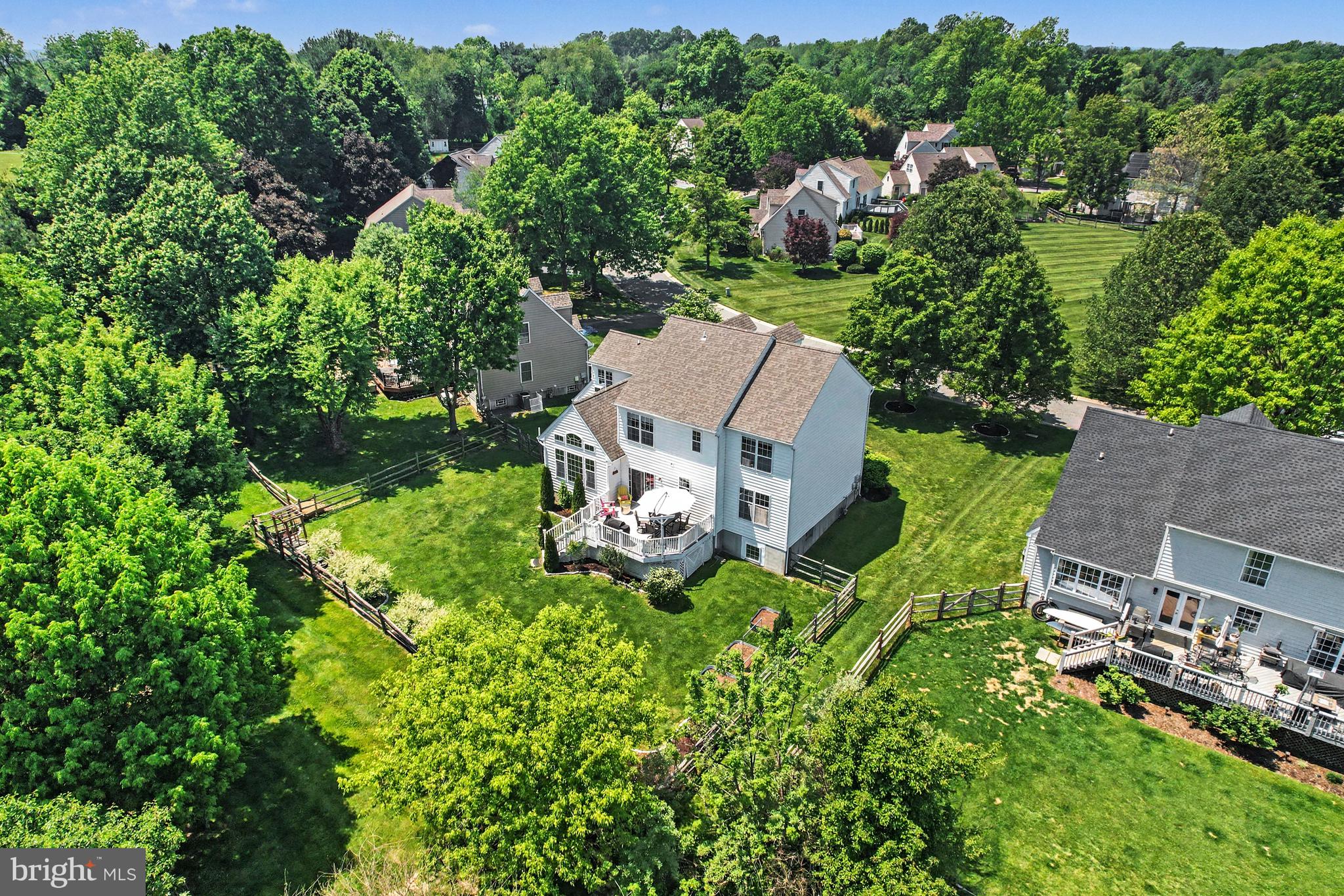 HAWTHORNE LANE - Residential