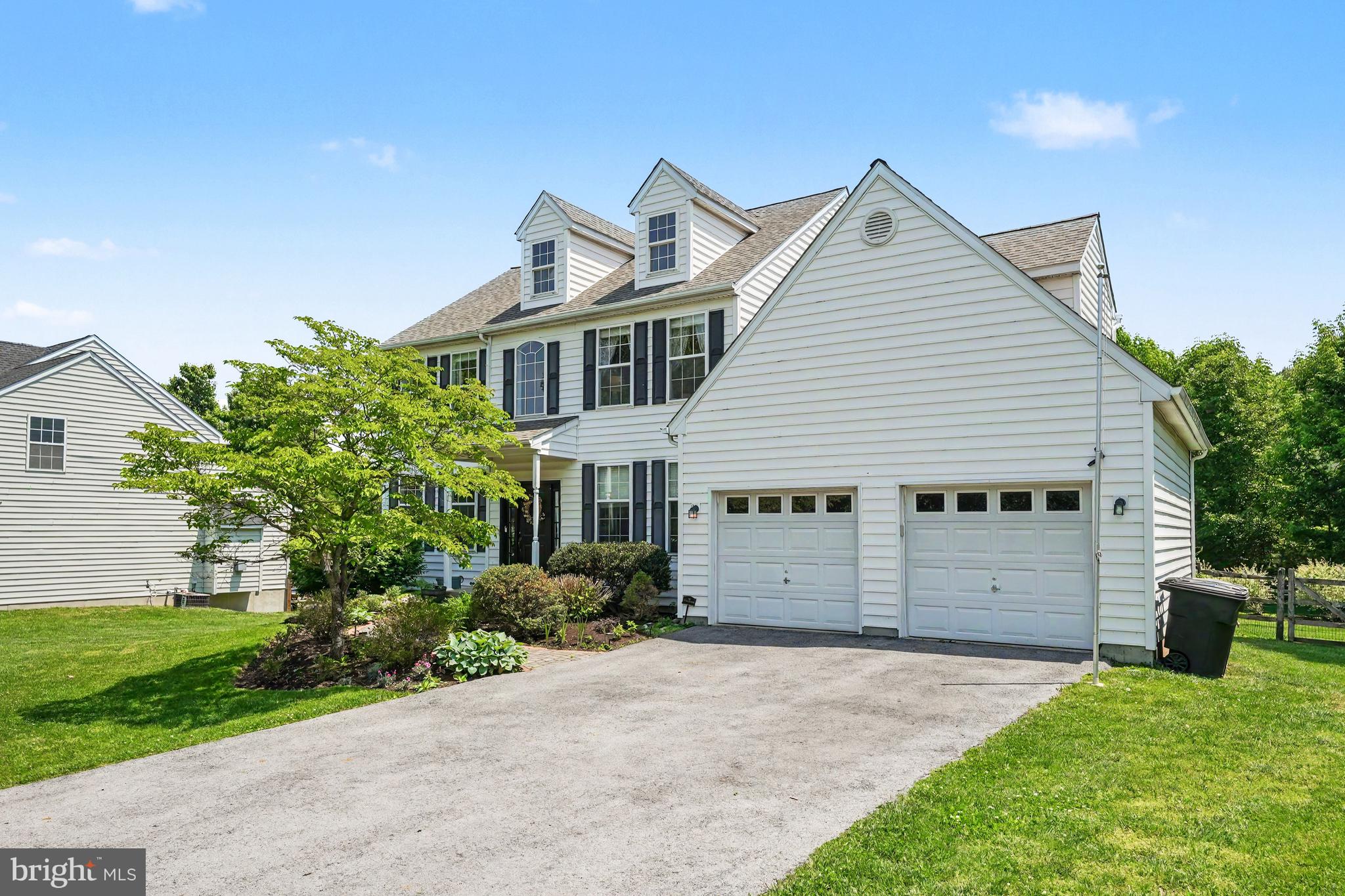 HAWTHORNE LANE - Residential