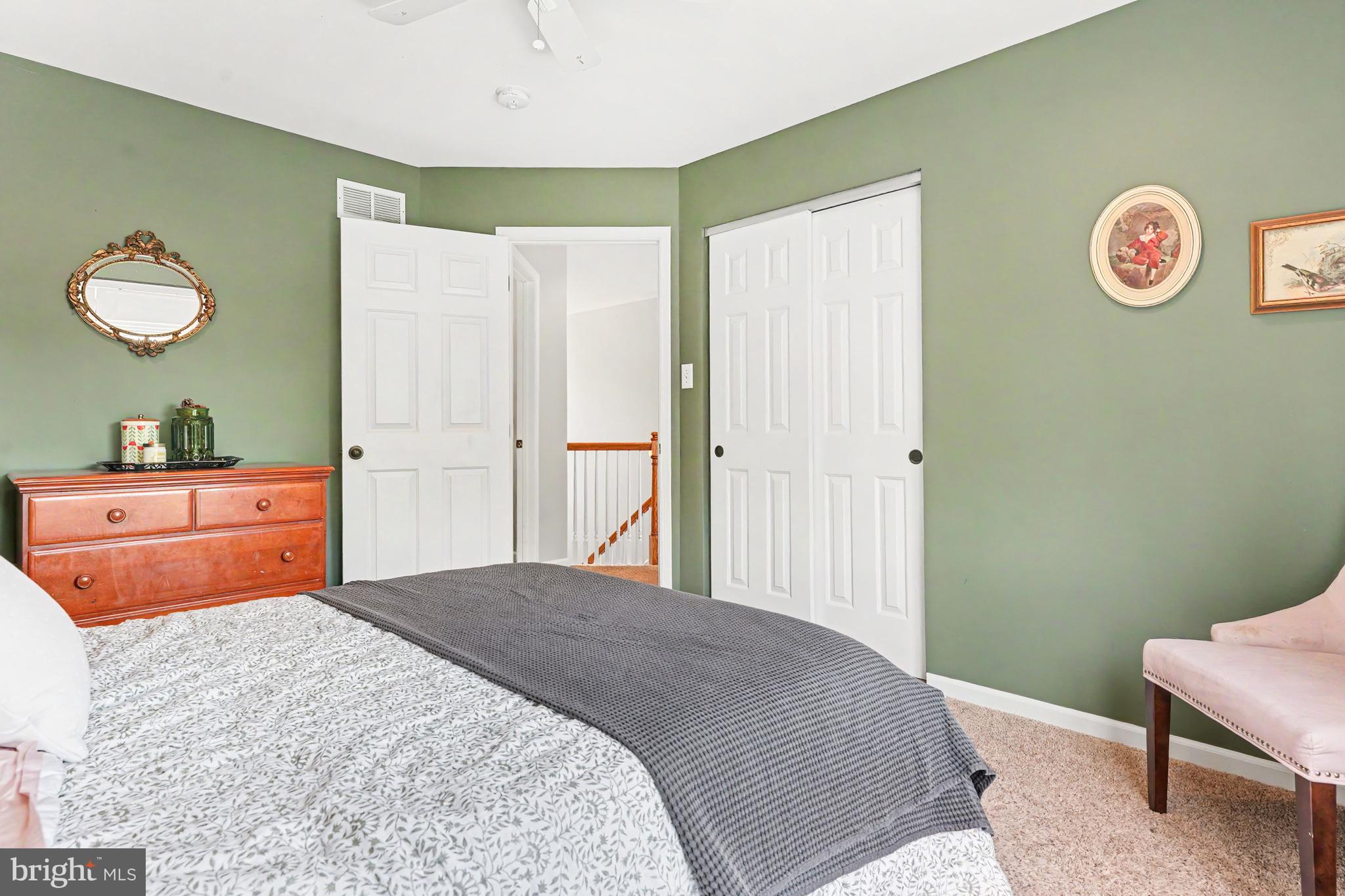 HAWTHORNE LANE - Residential