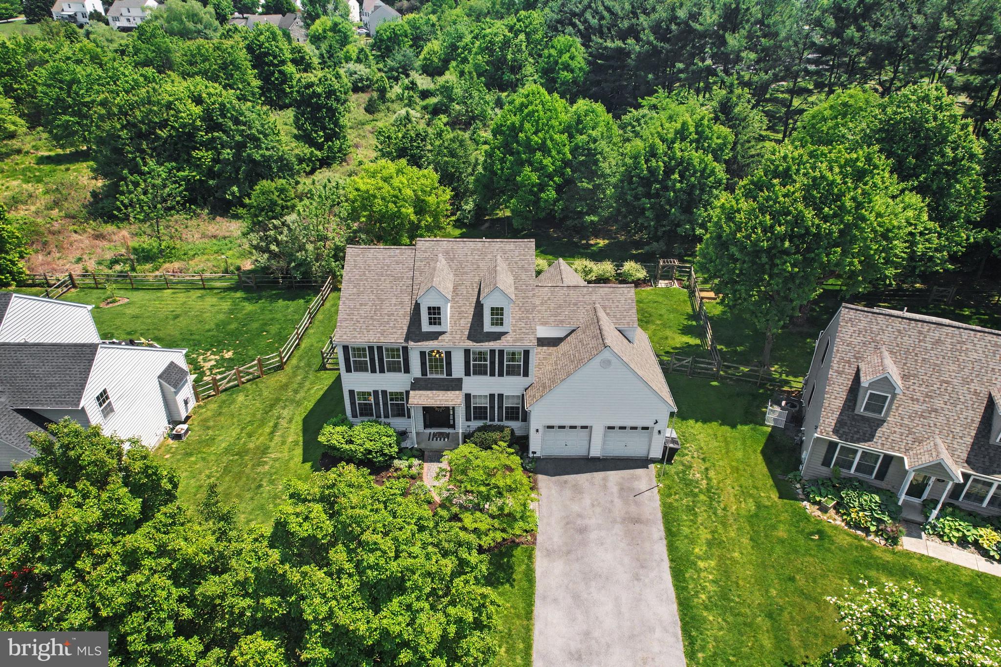 HAWTHORNE LANE - Residential