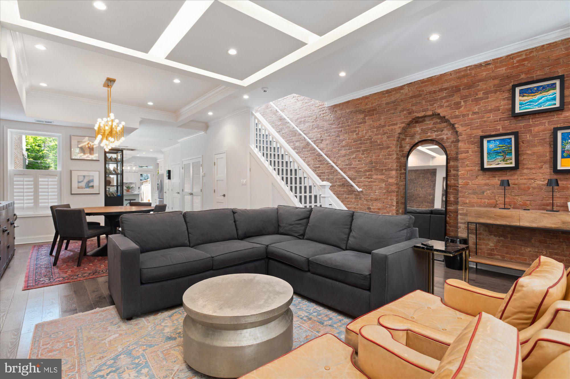 LOGAN CIRCLE - Residential