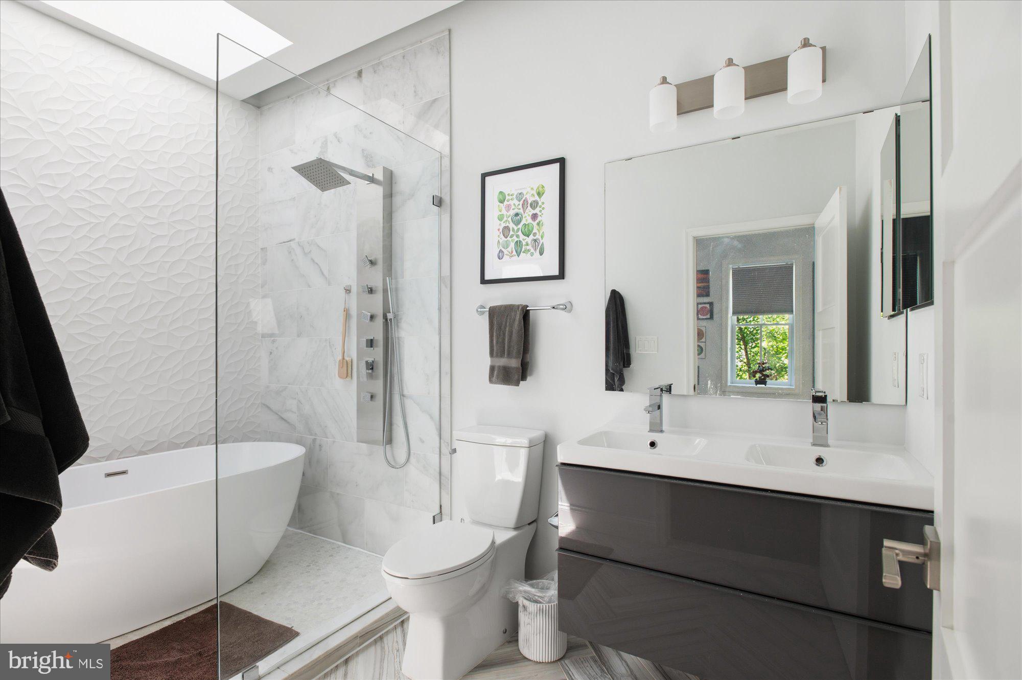 LOGAN CIRCLE - Residential