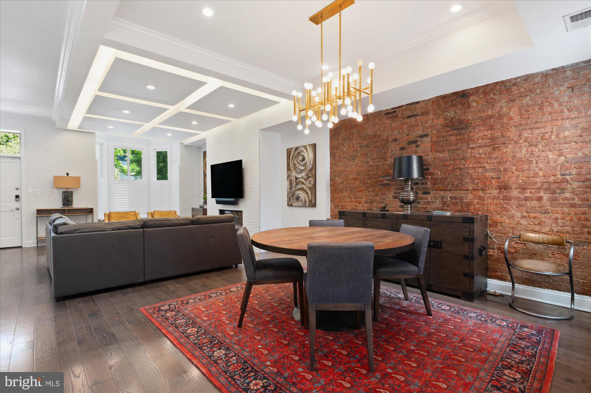 LOGAN CIRCLE - Residential