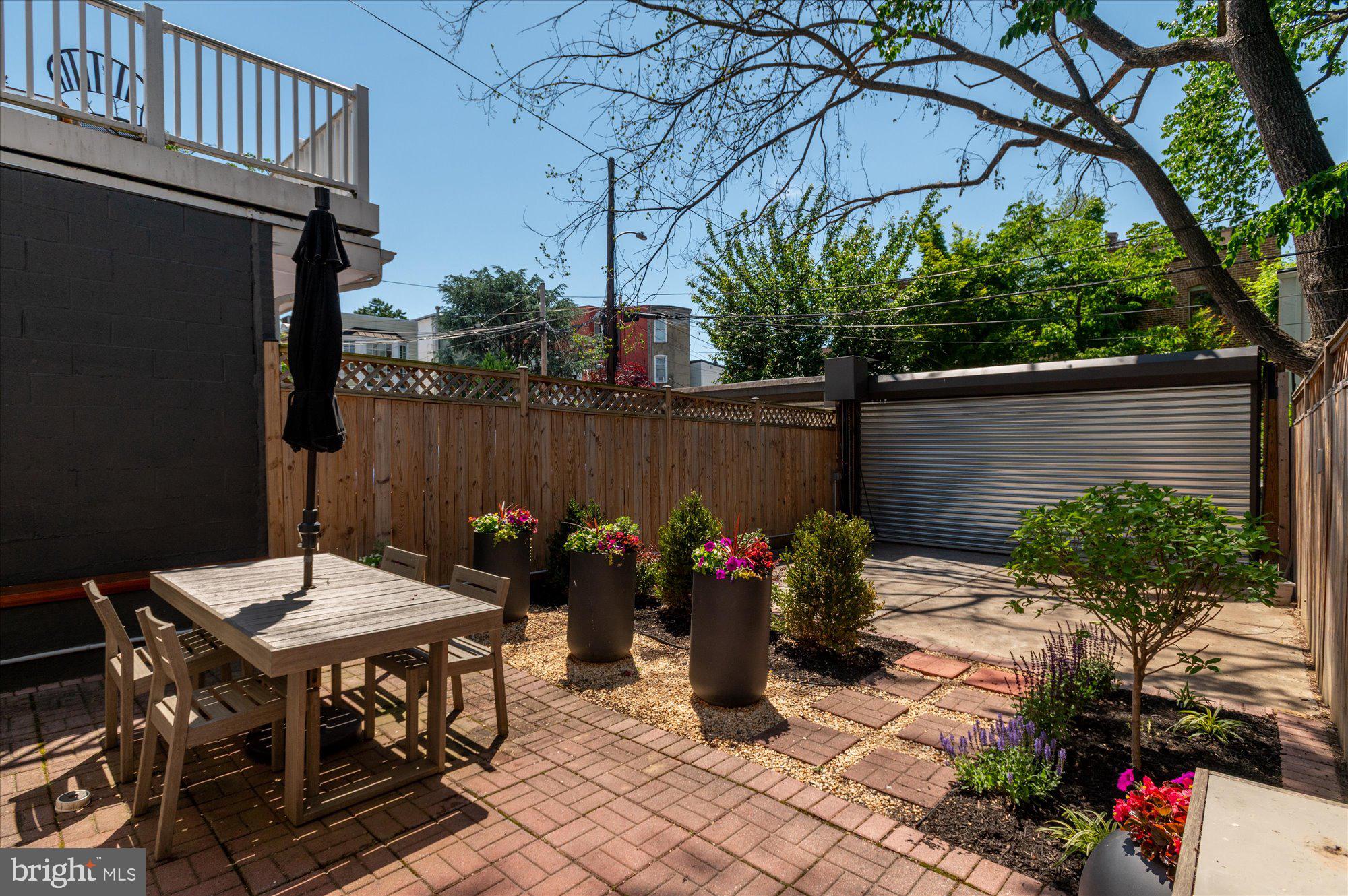 LOGAN CIRCLE - Residential