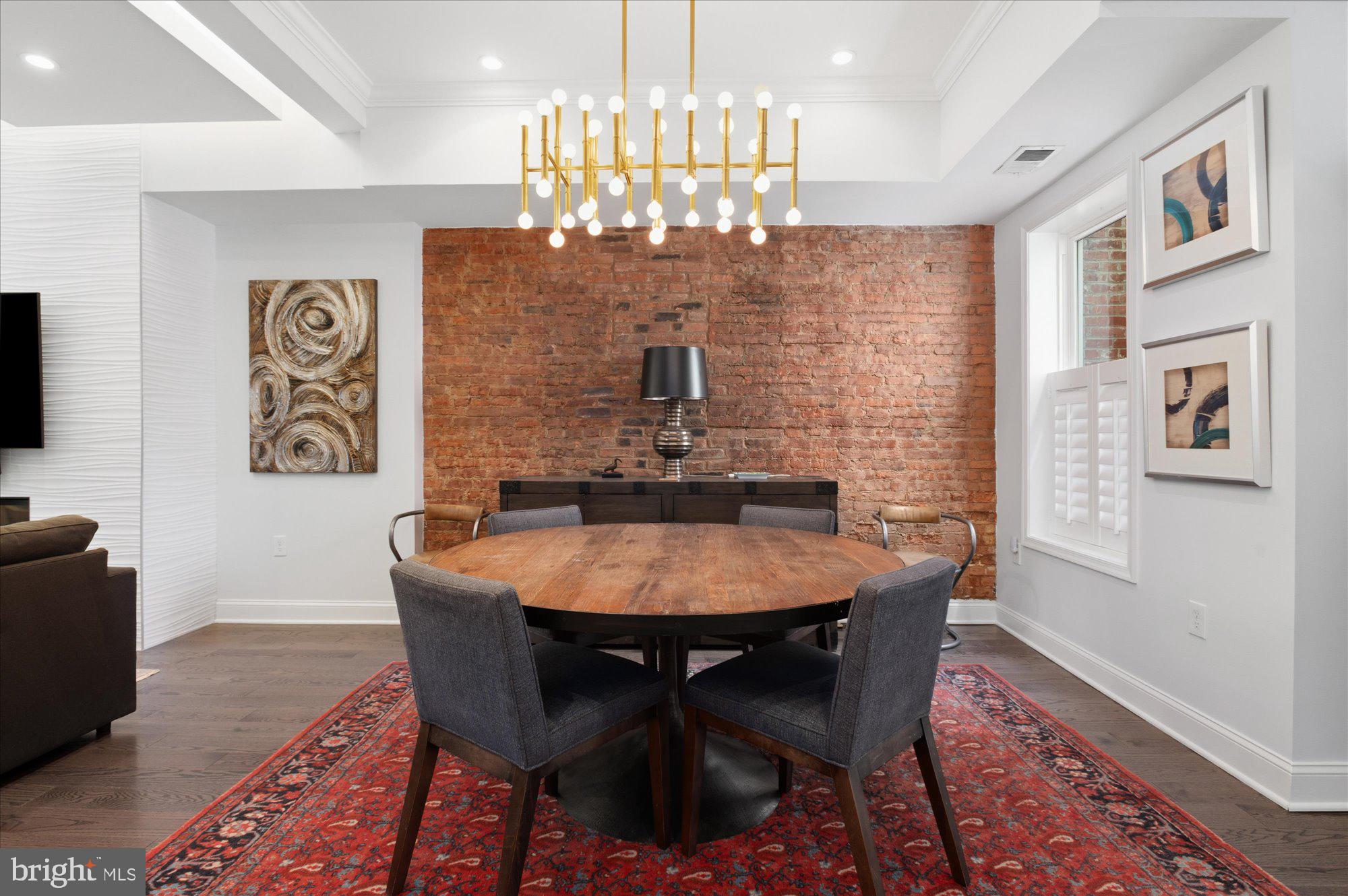LOGAN CIRCLE - Residential