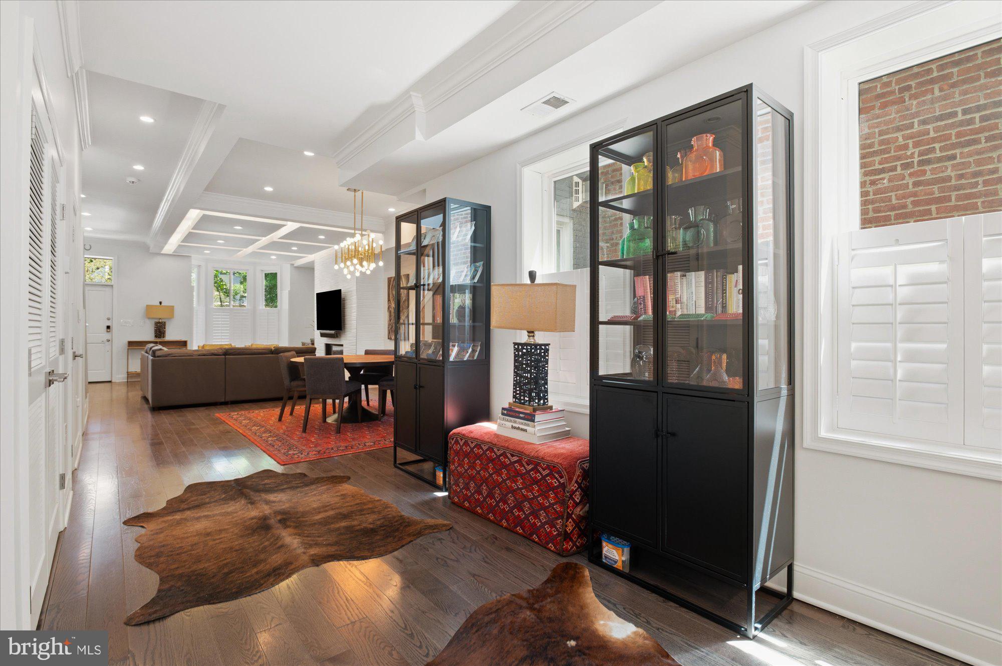 LOGAN CIRCLE - Residential