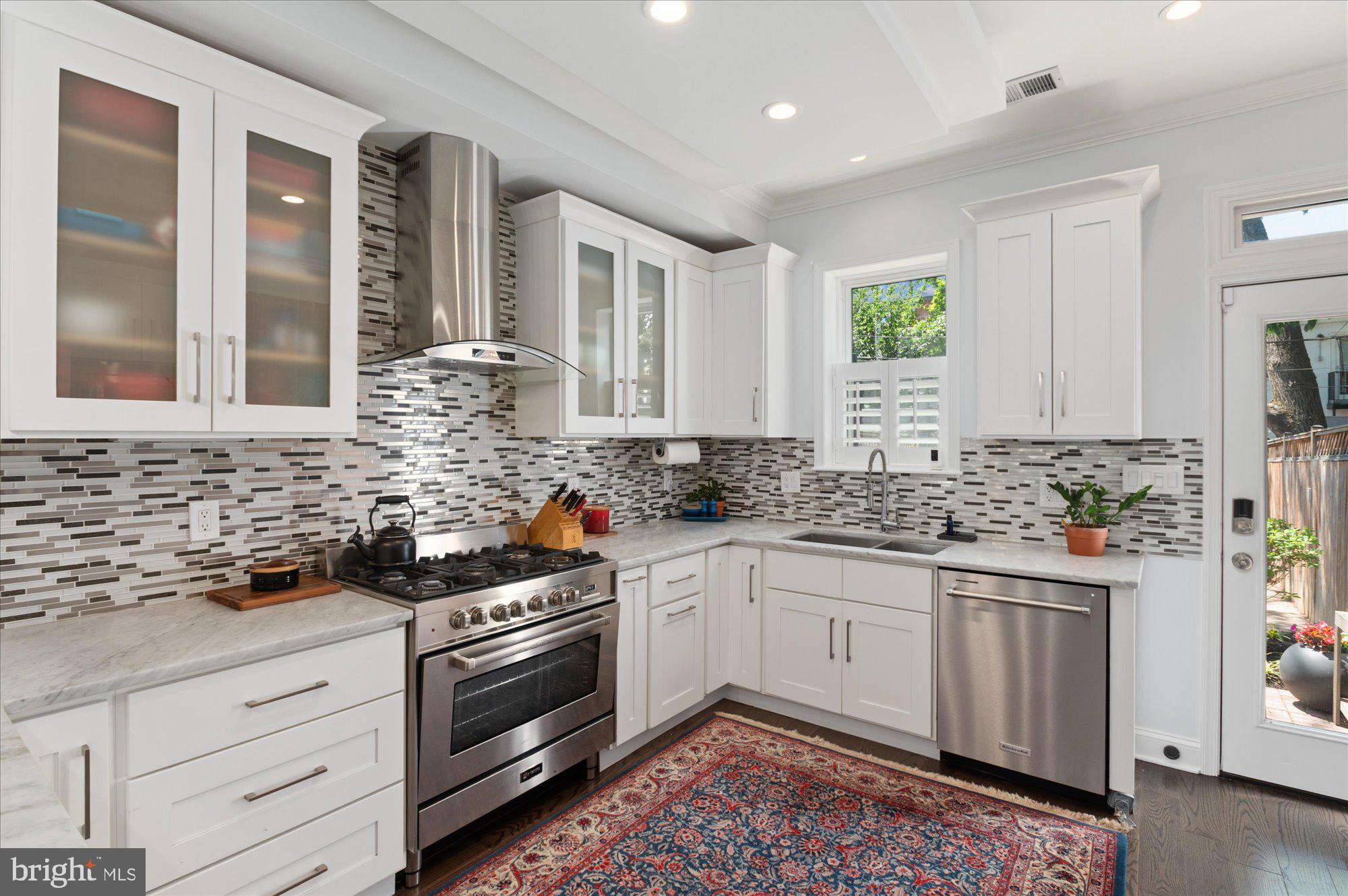 LOGAN CIRCLE - Residential
