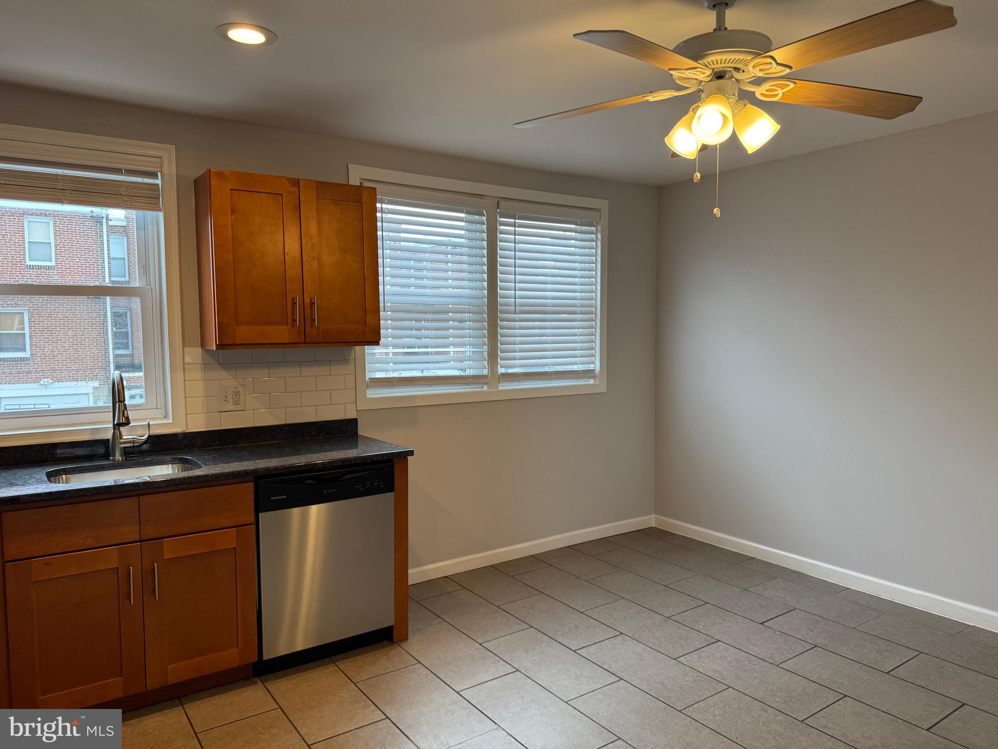 MAYFAIR (WEST) - Residential Lease