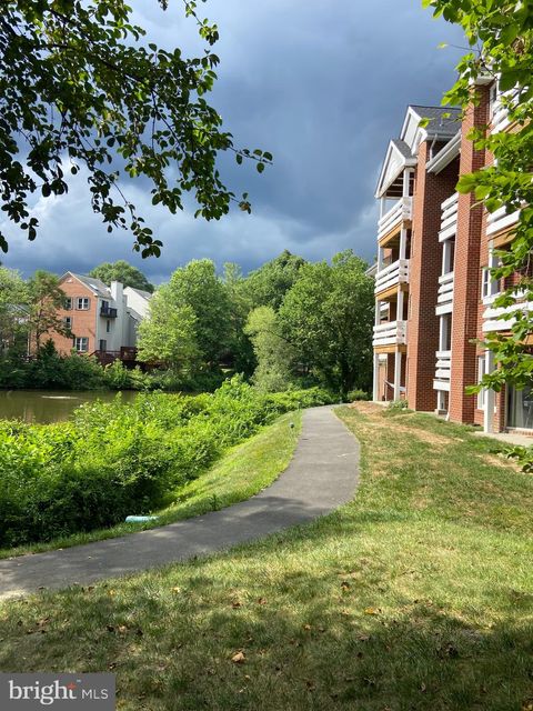 7596 A LAKESIDE VILLAGE DRIVE FALLS CHURCH VA 22042
