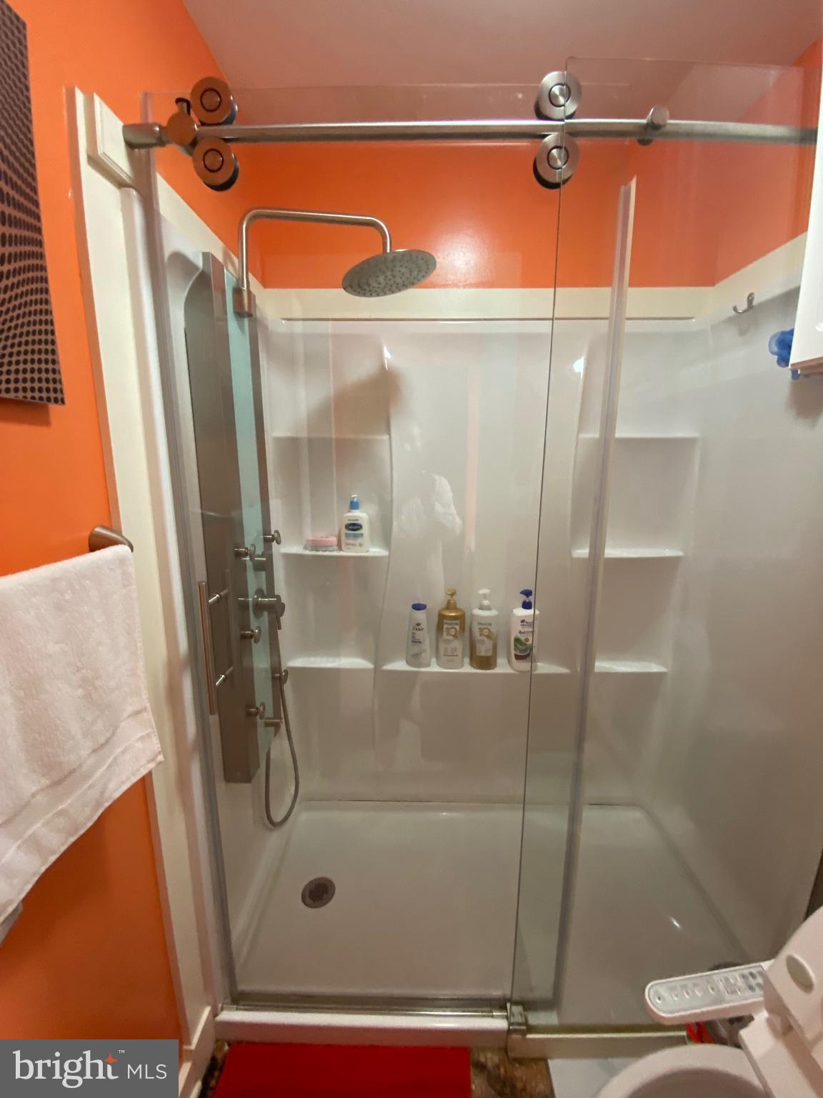 THE COVE - Residential