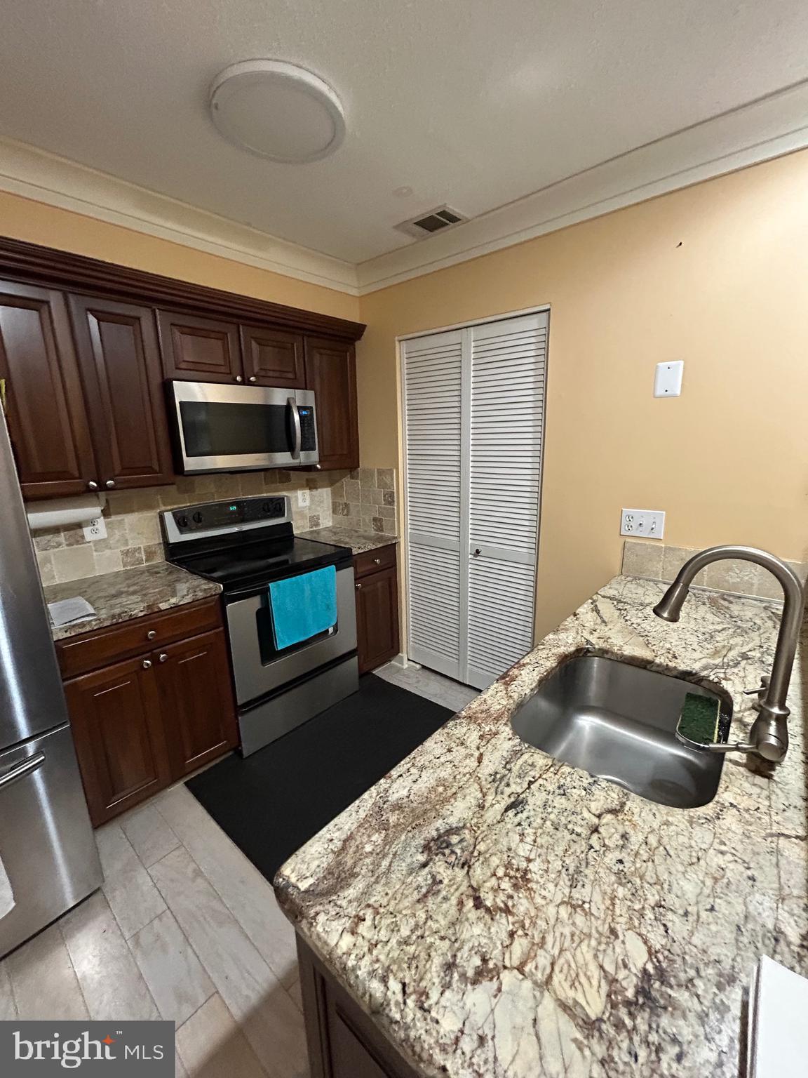 THE COVE - Residential