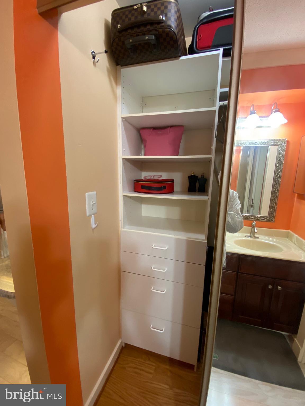 THE COVE - Residential