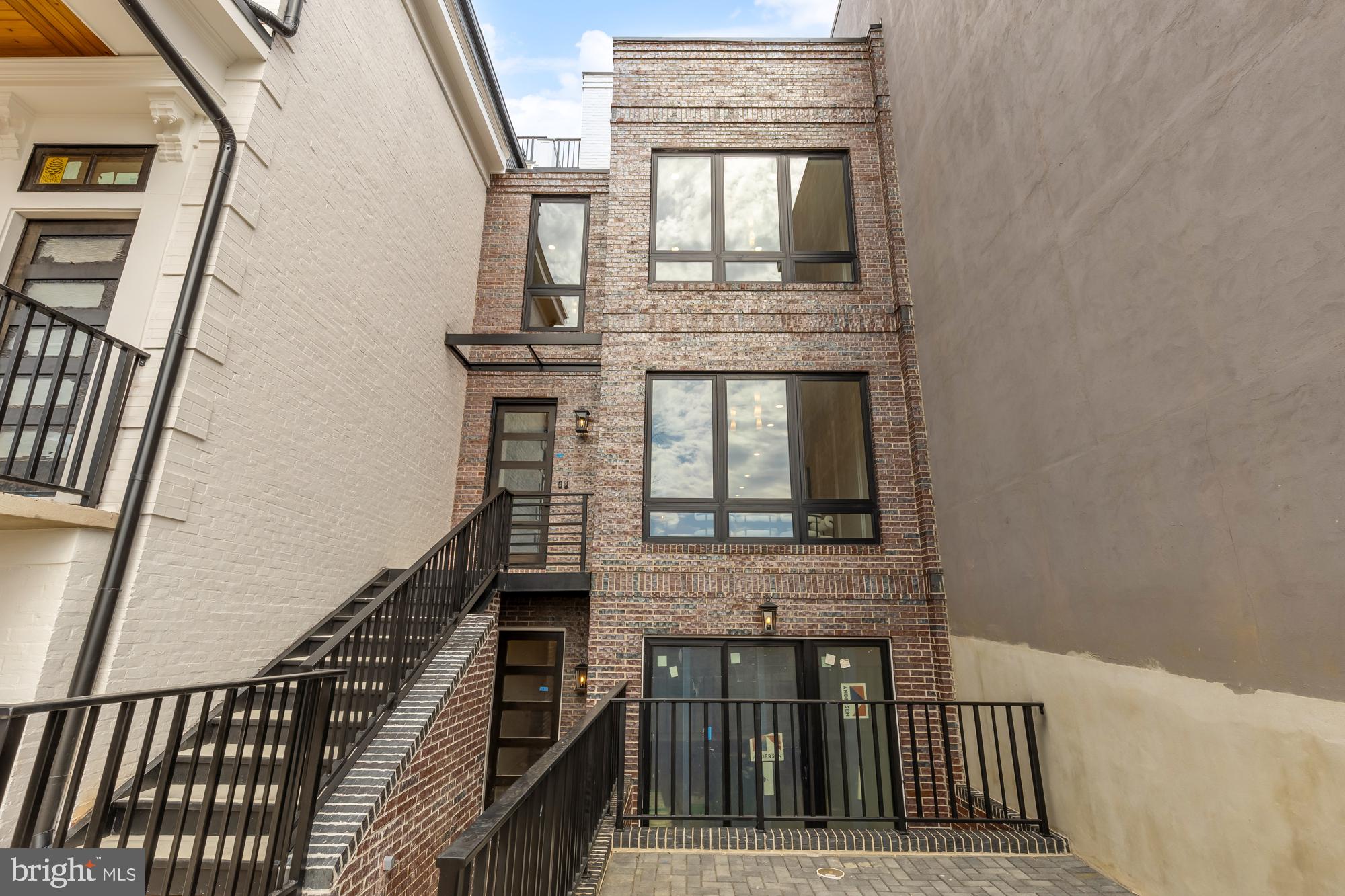 733 EUCLID STREET NW 204