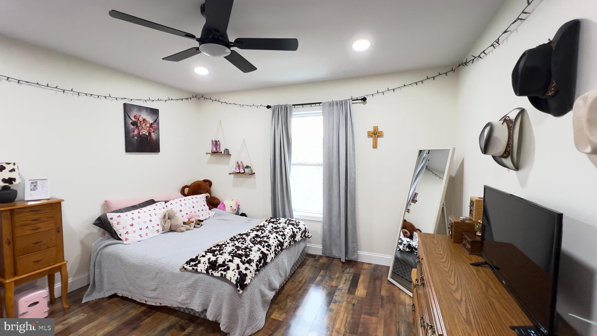 WINDOVER HILLS - Residential