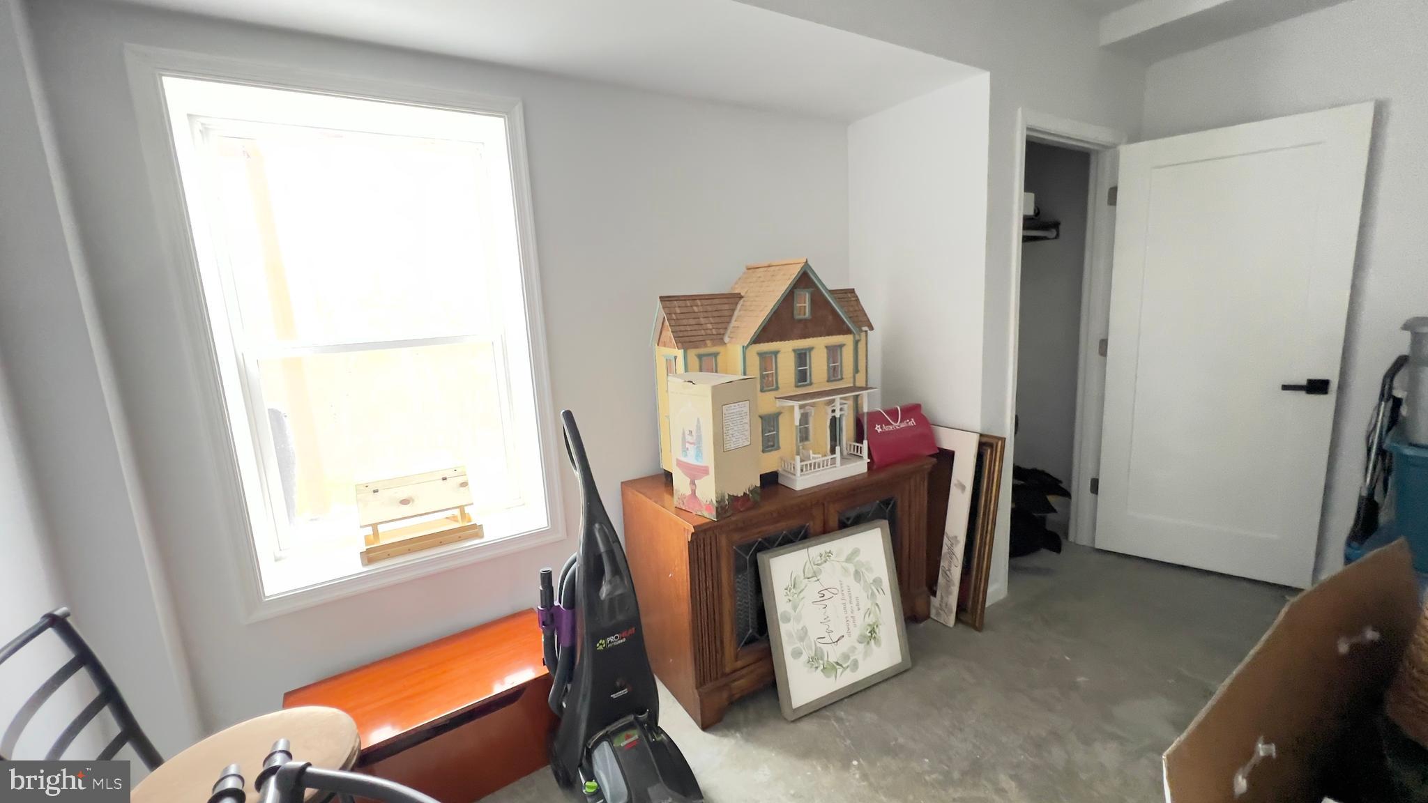 WINDOVER HILLS - Residential