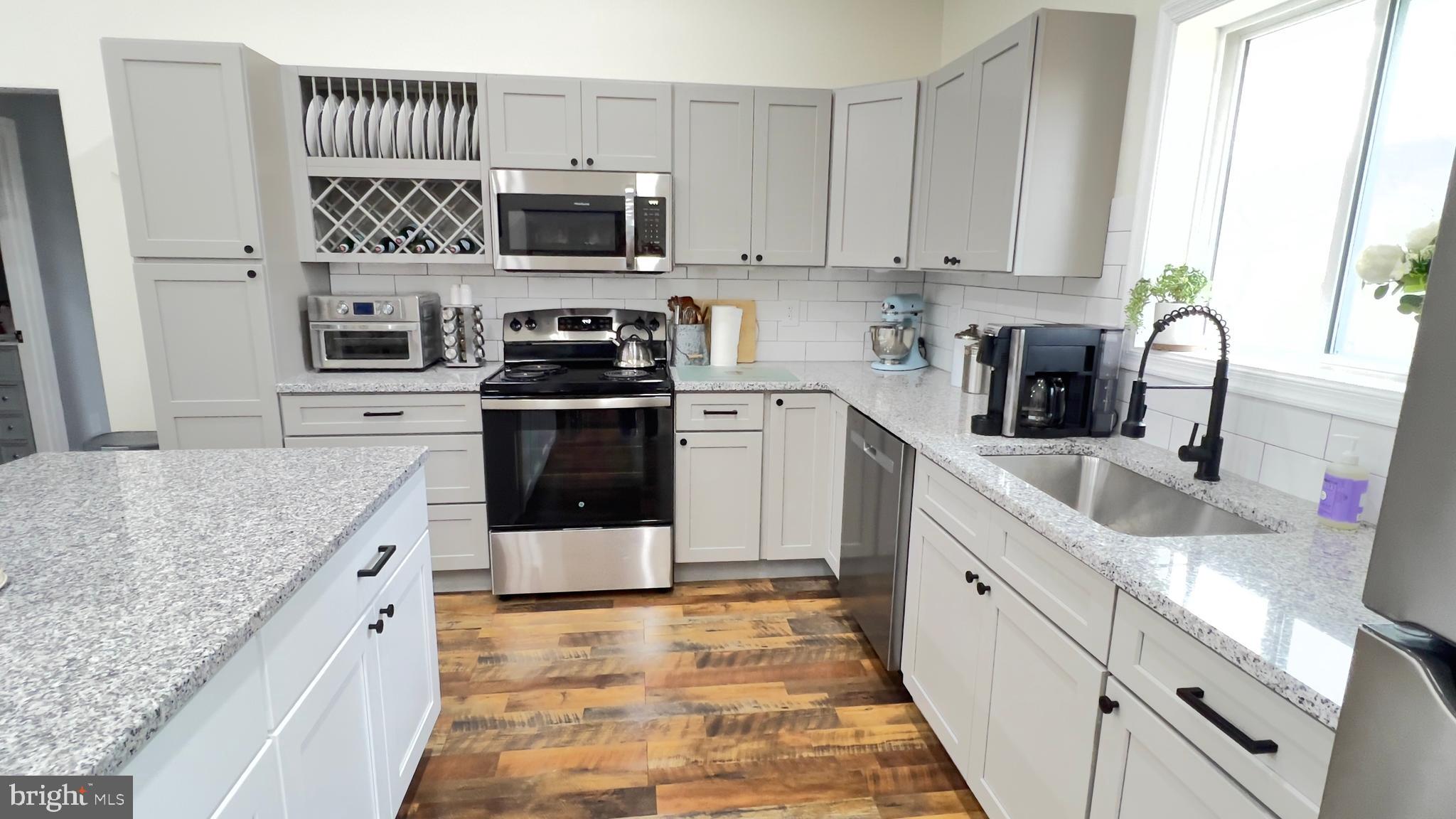 WINDOVER HILLS - Residential