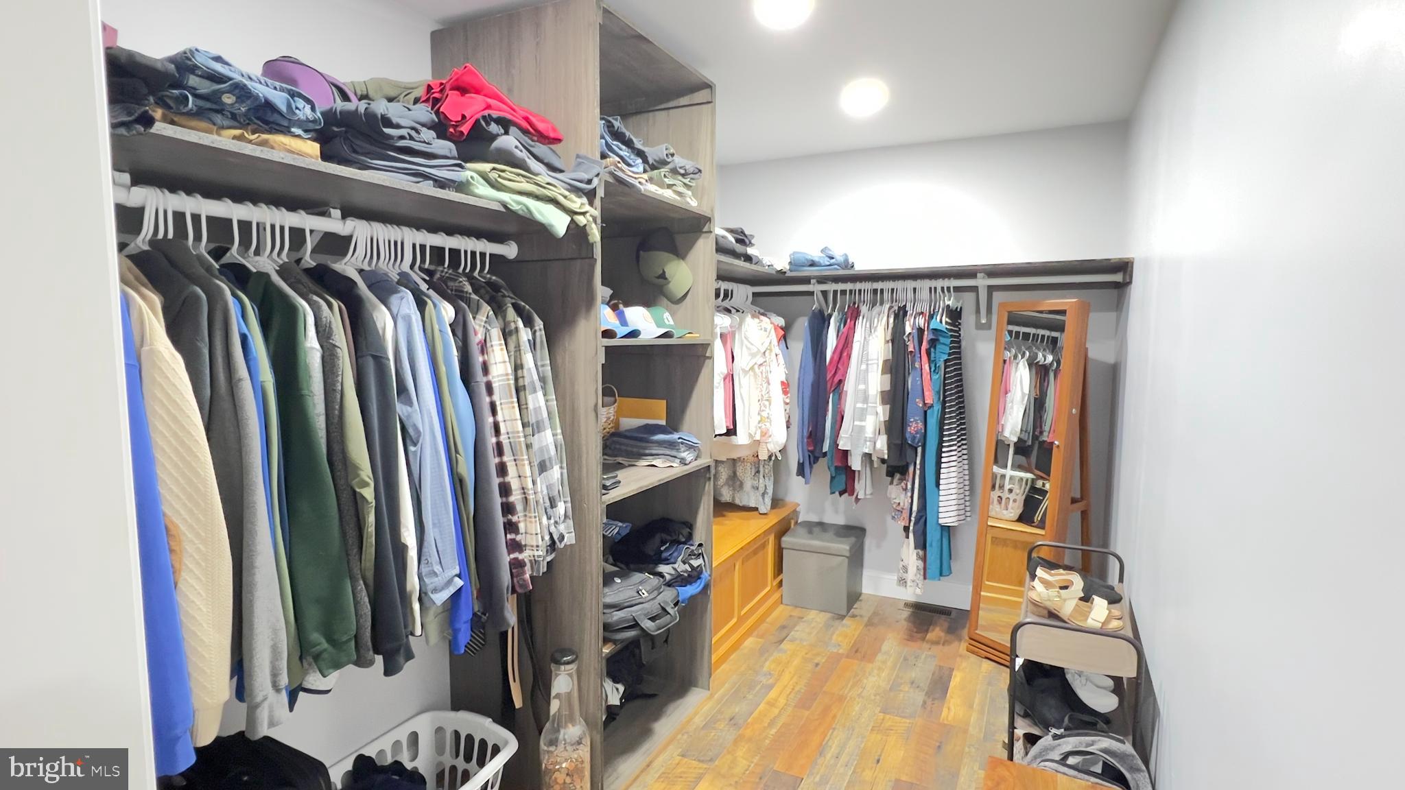 WINDOVER HILLS - Residential