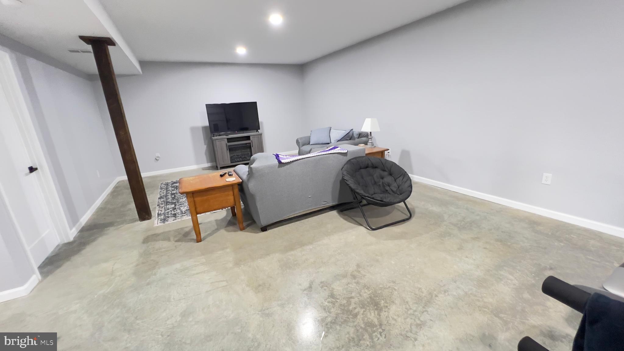 WINDOVER HILLS - Residential