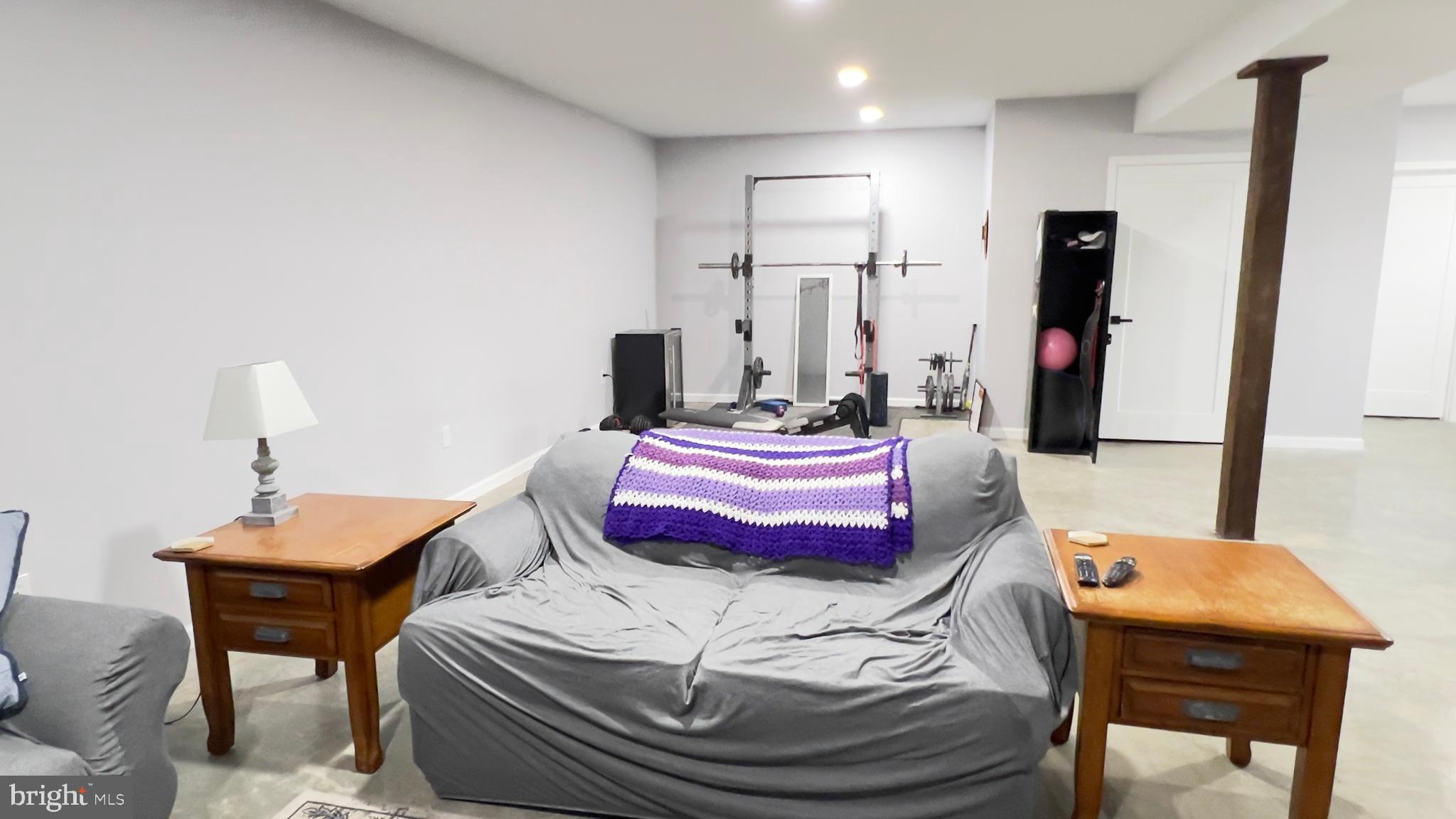 WINDOVER HILLS - Residential