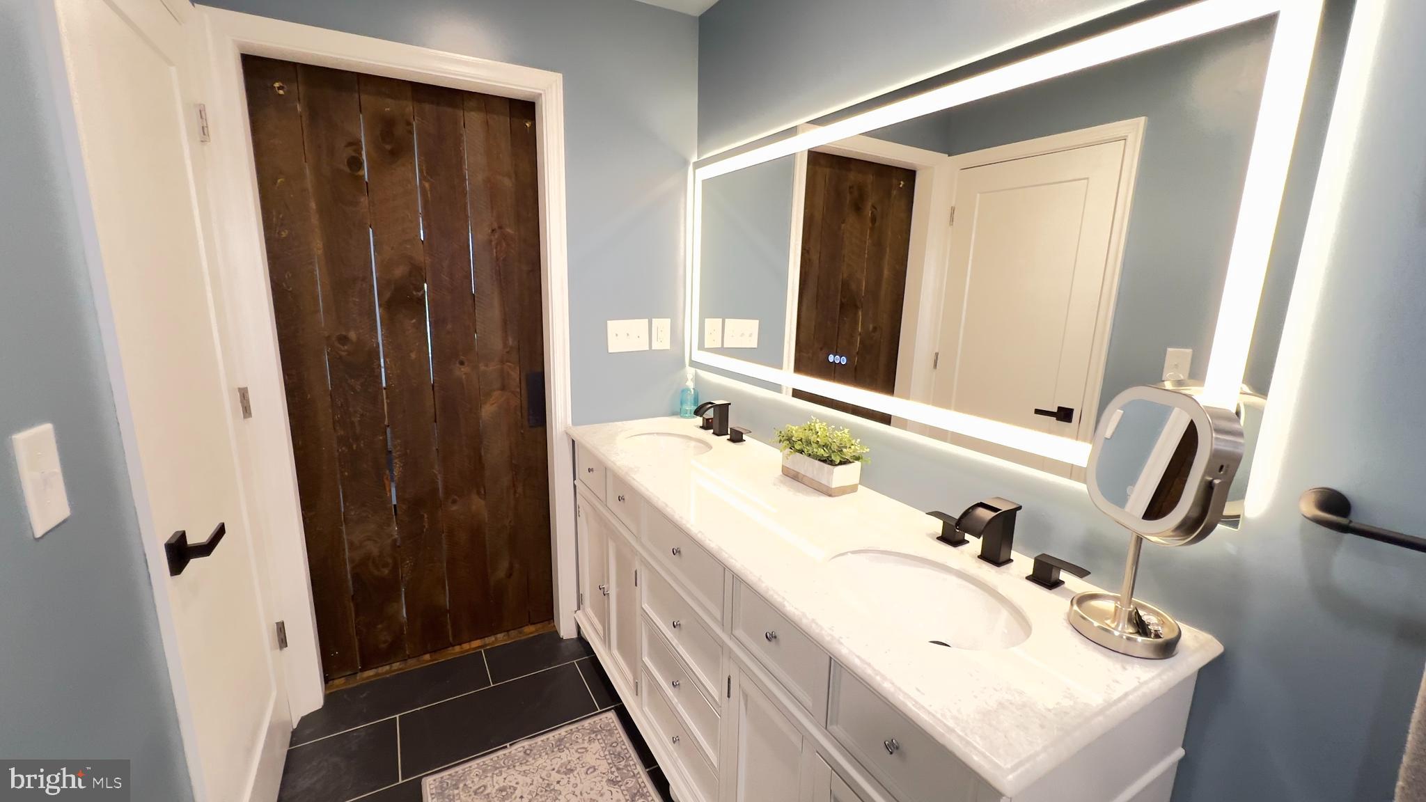 WINDOVER HILLS - Residential