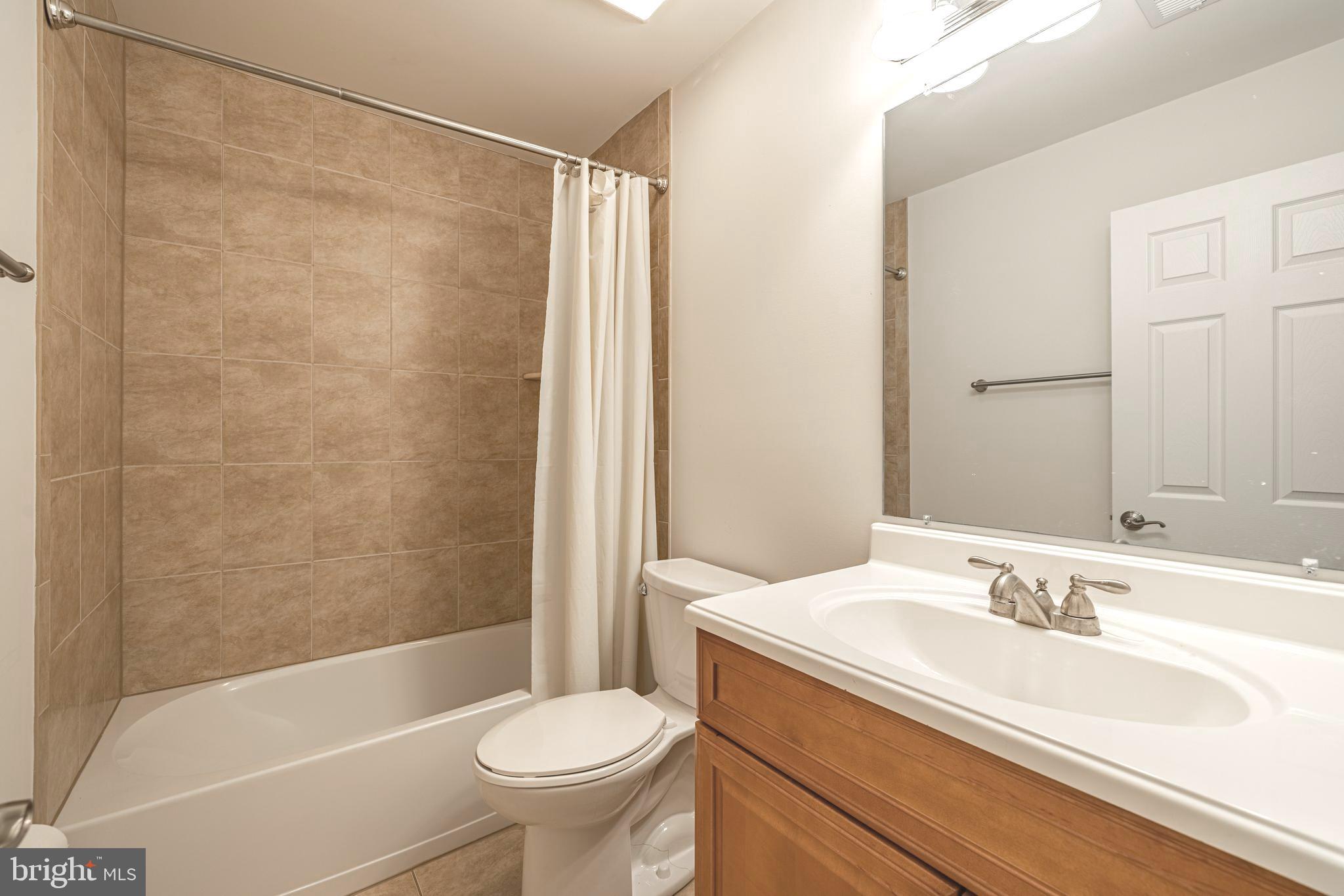 LINTON CREST - Residential Lease