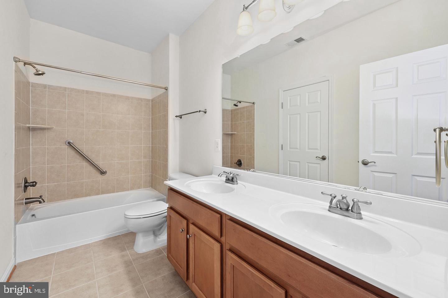 LINTON CREST - Residential Lease