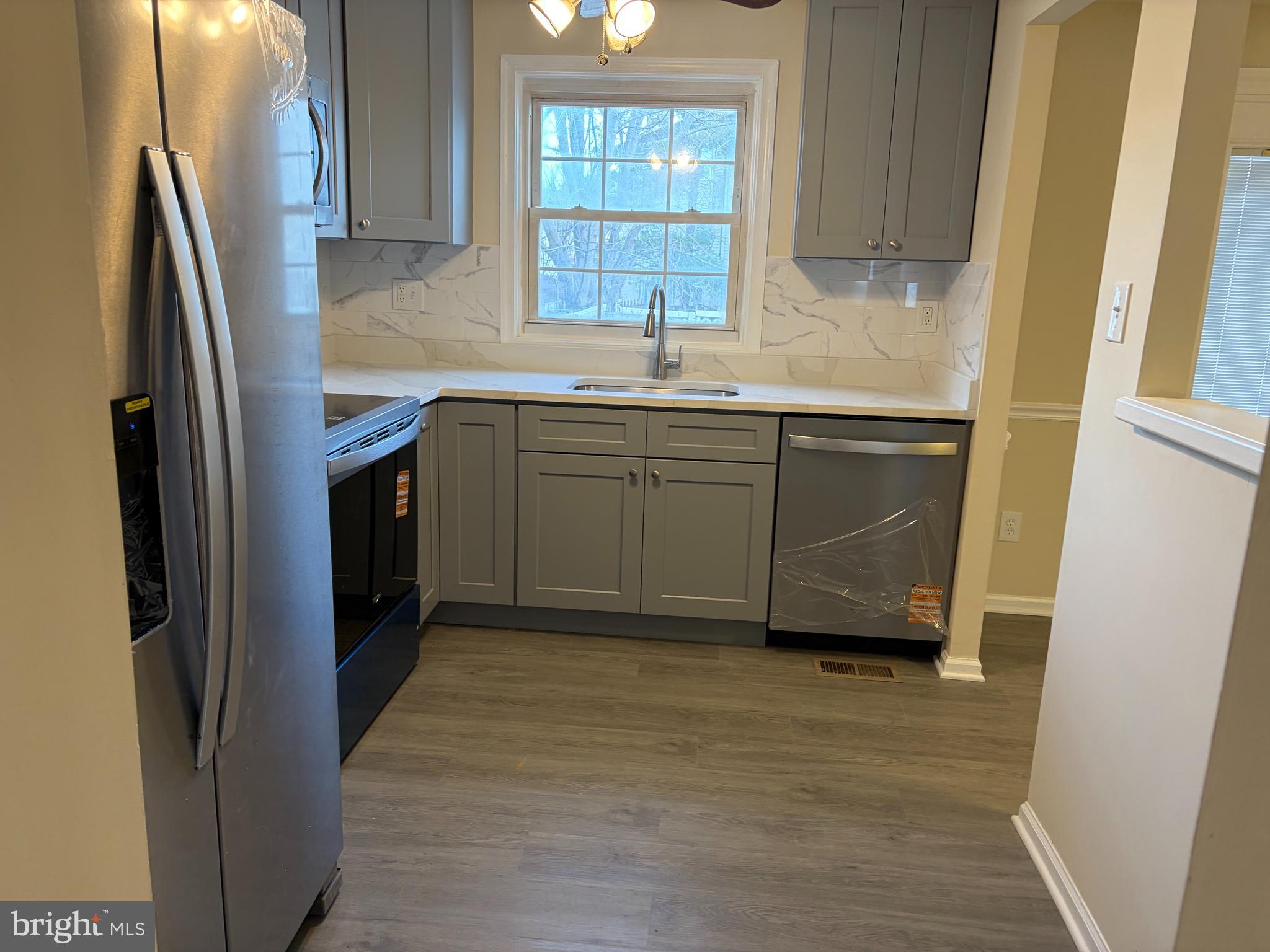 KINGS COURT - Residential