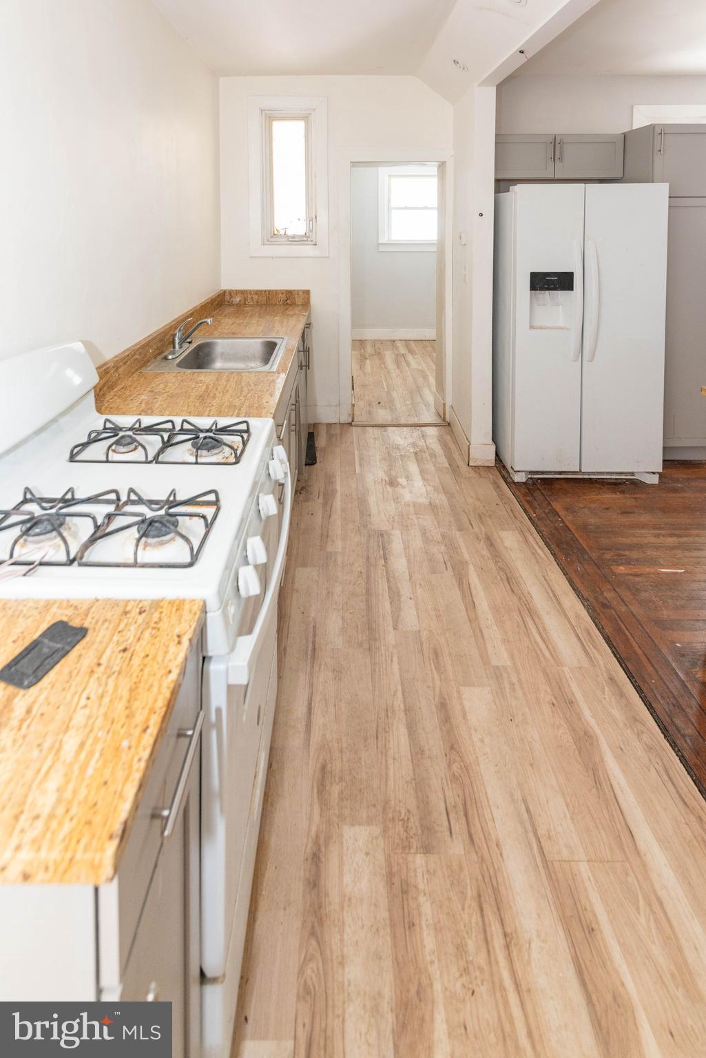 EAST BALTIMORE MIDWAY - Residential