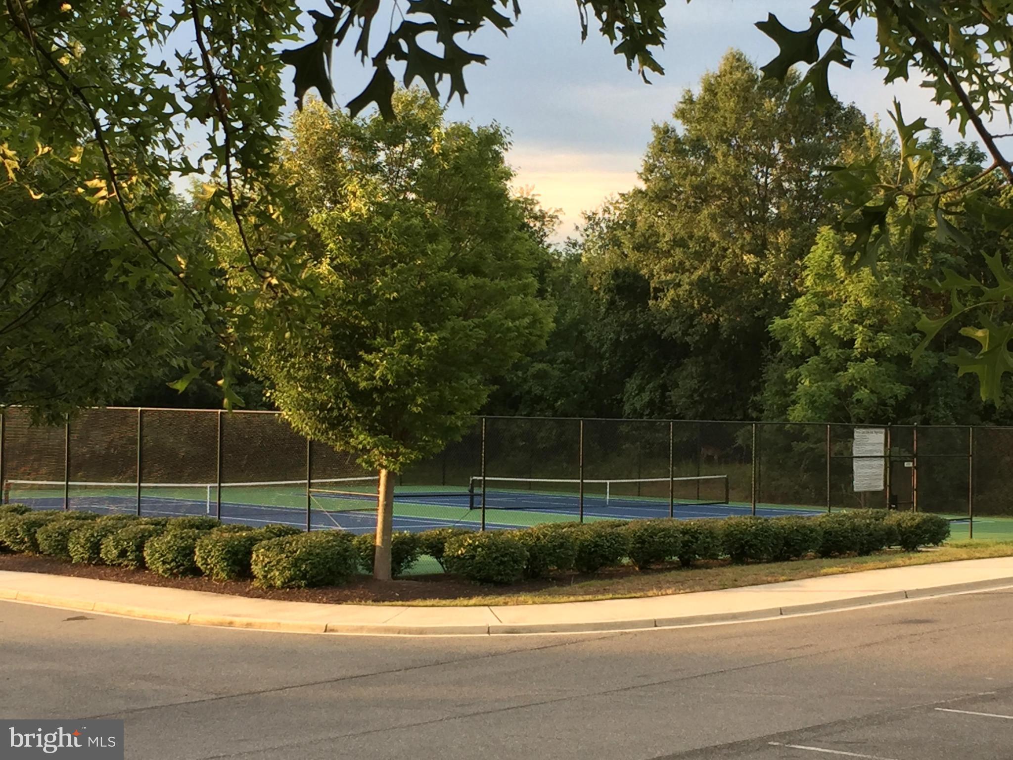 SADDLEBROOK WEST - Residential