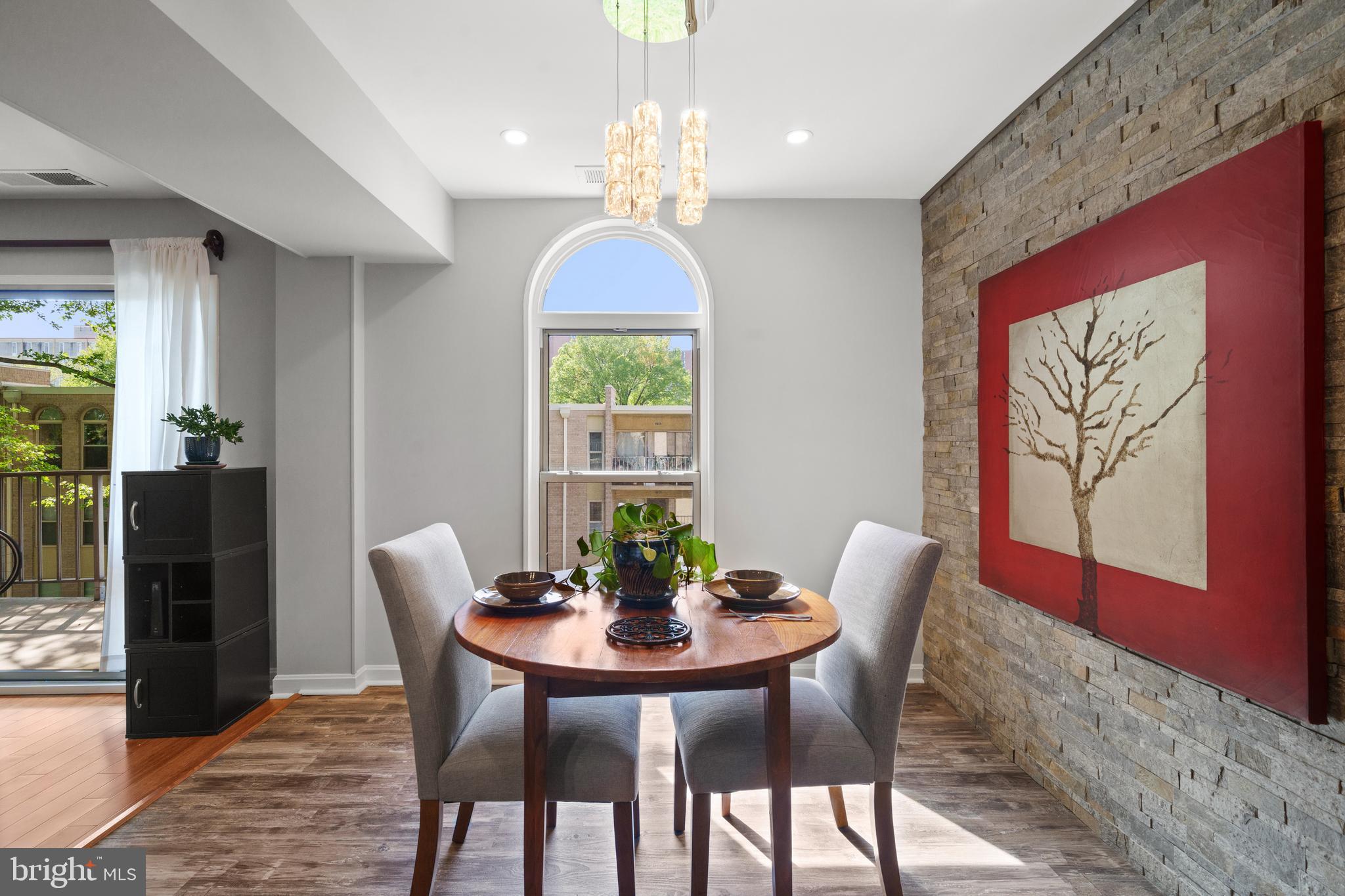 CANTERBURY SQUARE - Residential