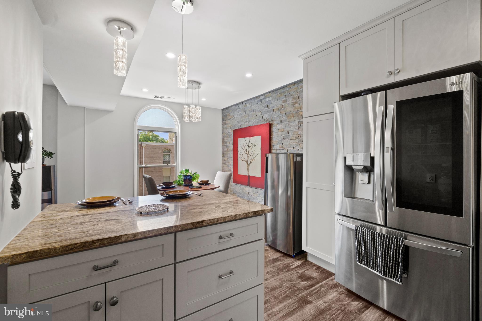 CANTERBURY SQUARE - Residential