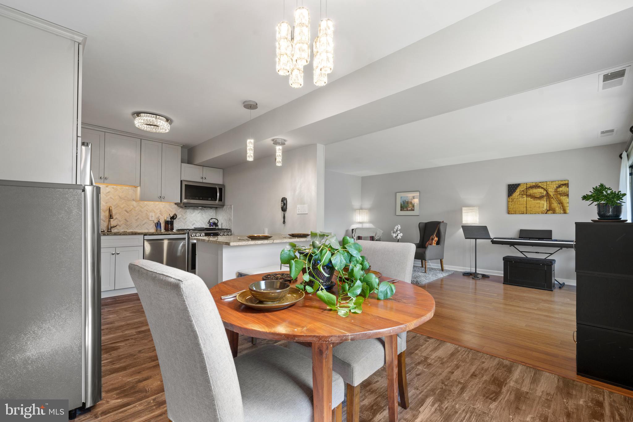 CANTERBURY SQUARE - Residential