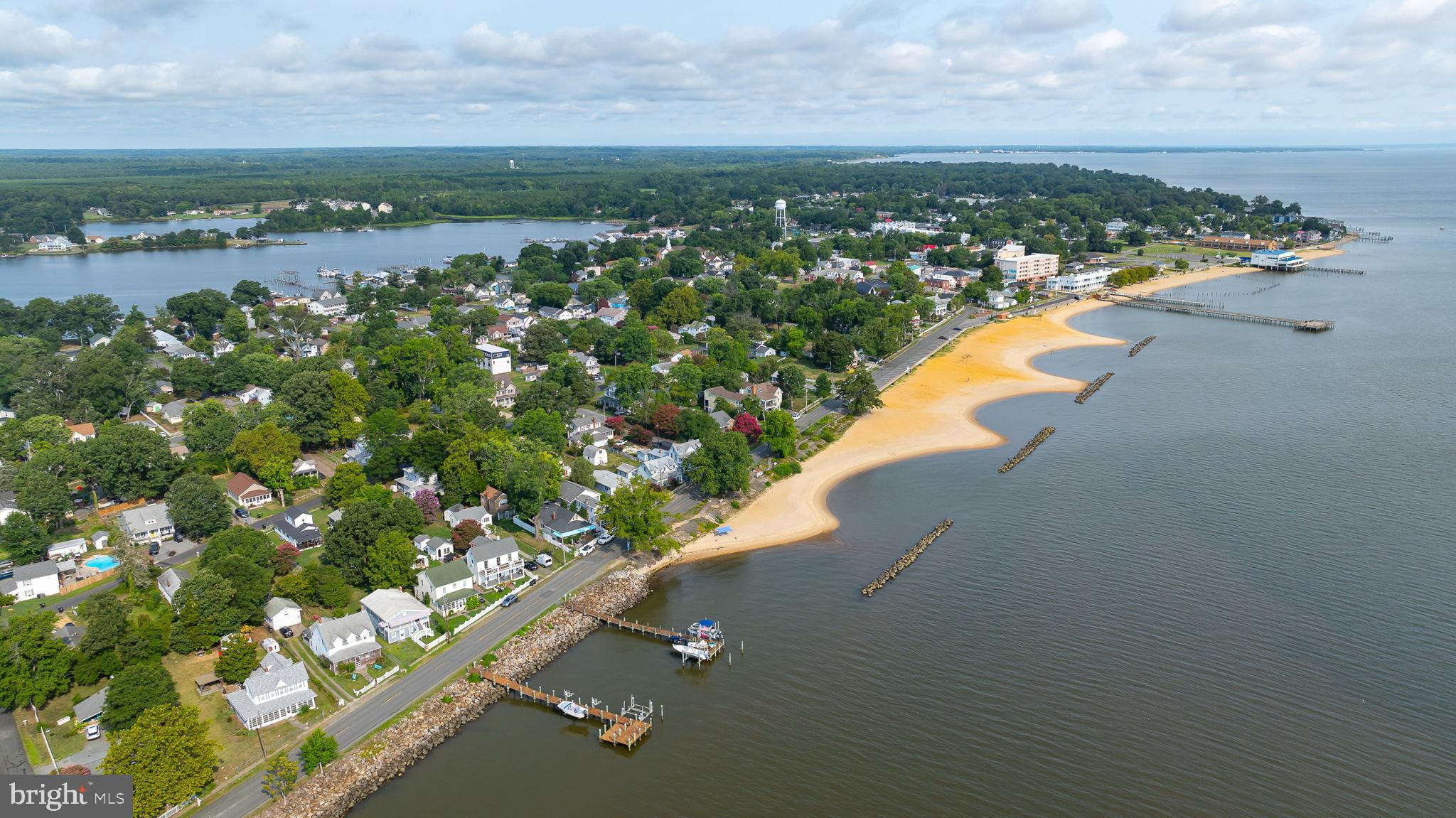 COLONIAL BEACH - Residential