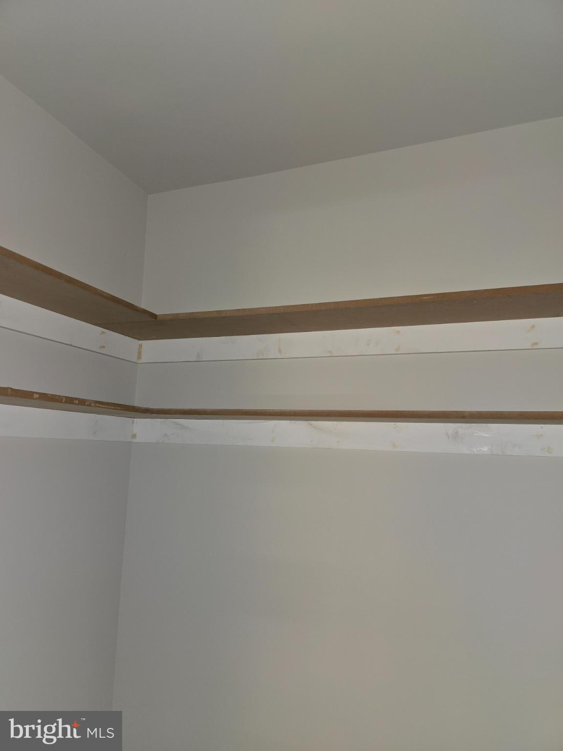 COLONIAL BEACH - Residential