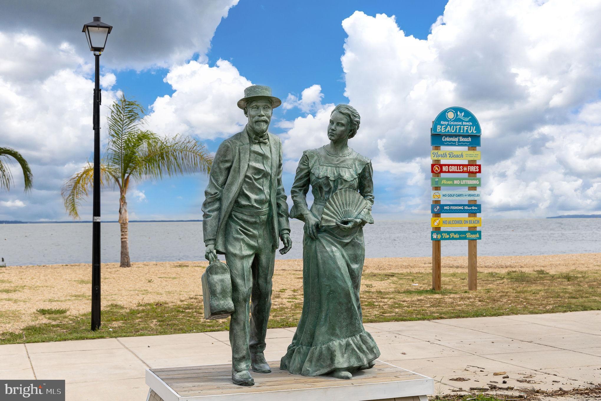 COLONIAL BEACH - Residential