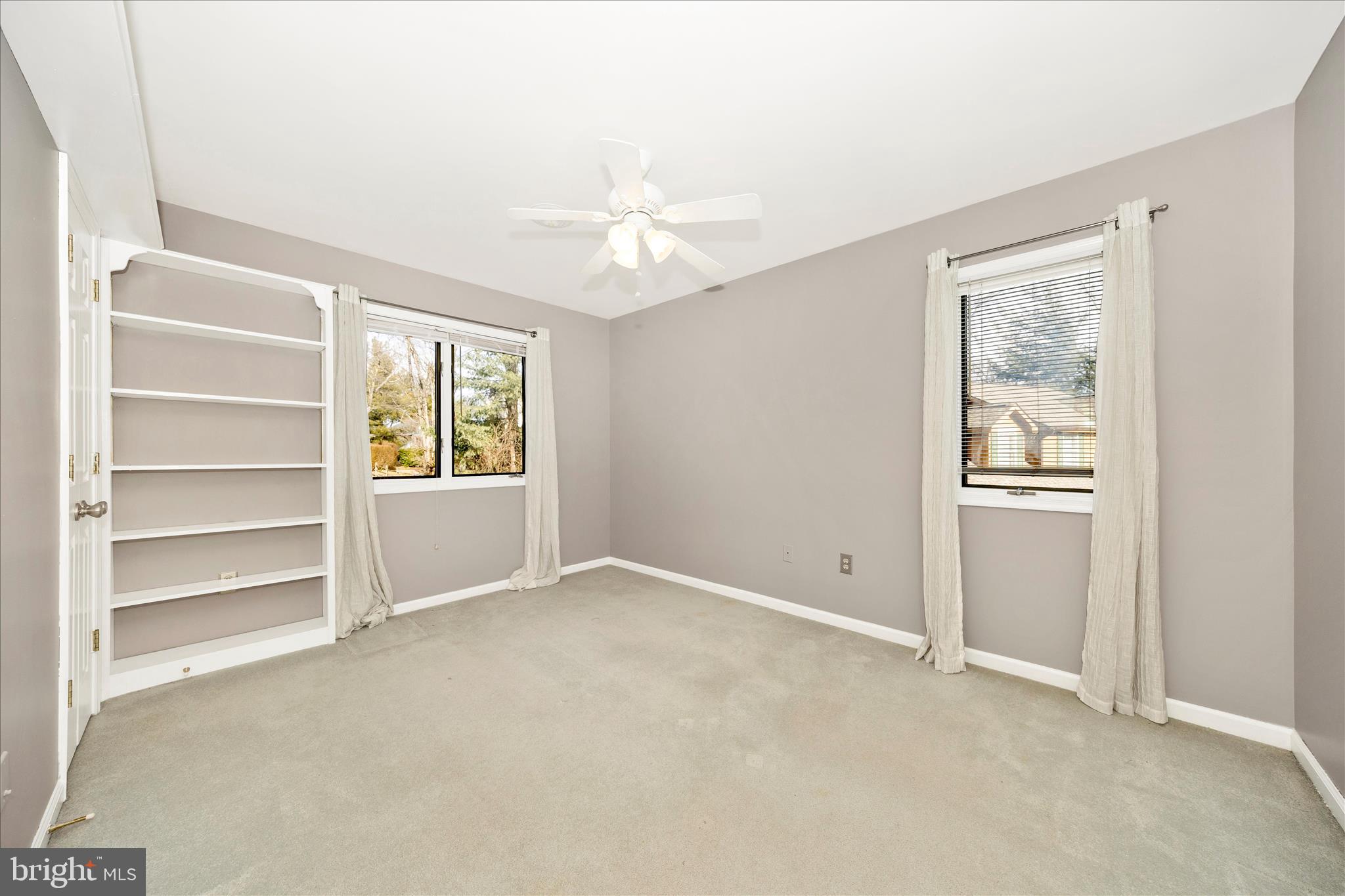 THE MEADOWS - Residential