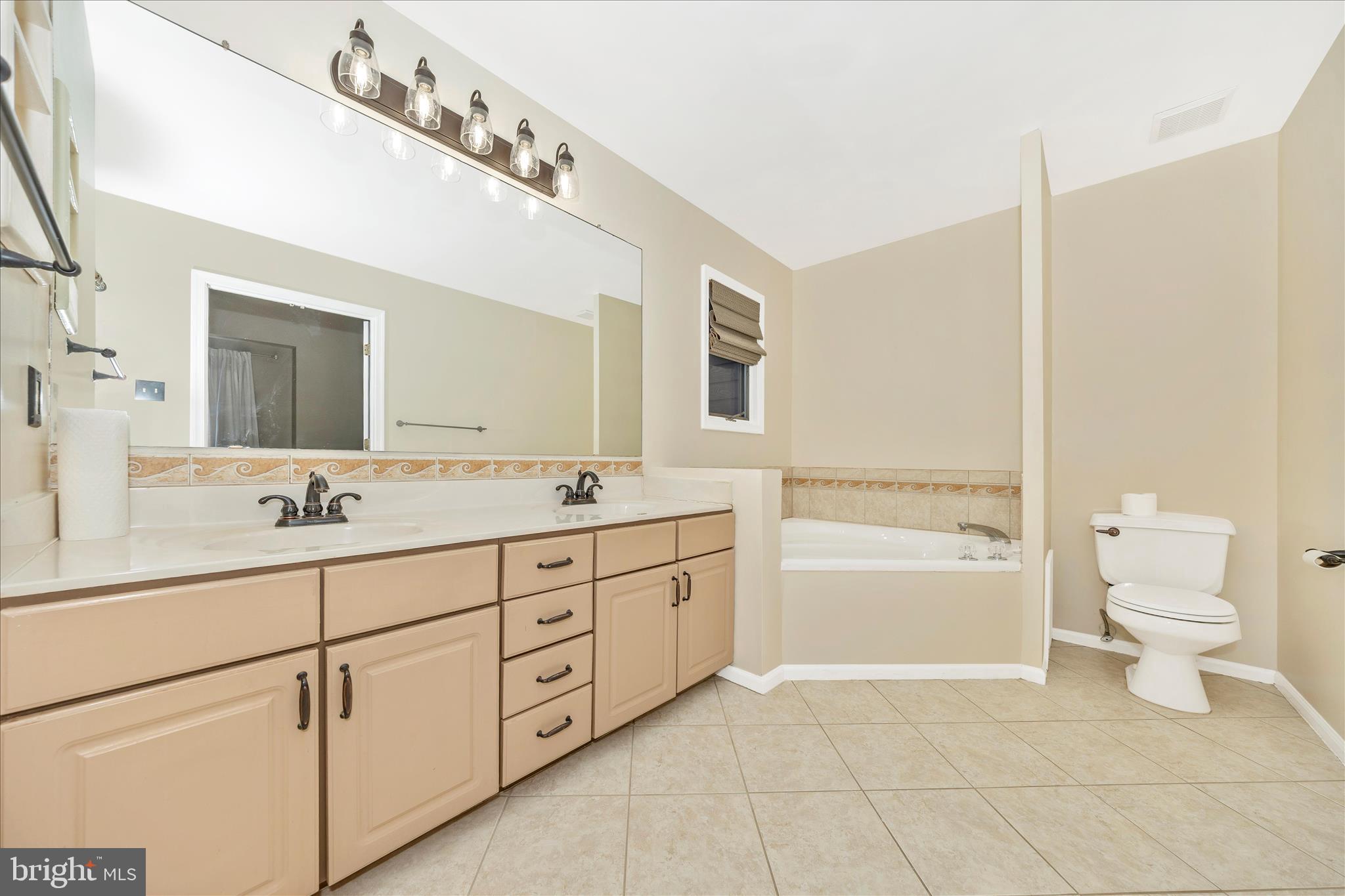 THE MEADOWS - Residential