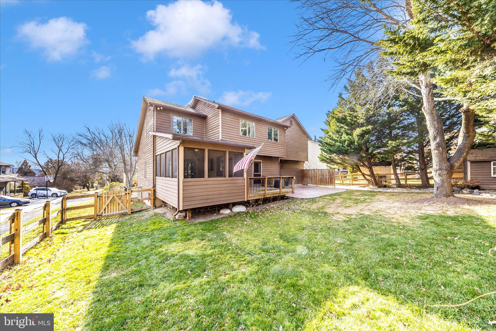 THE MEADOWS - Residential