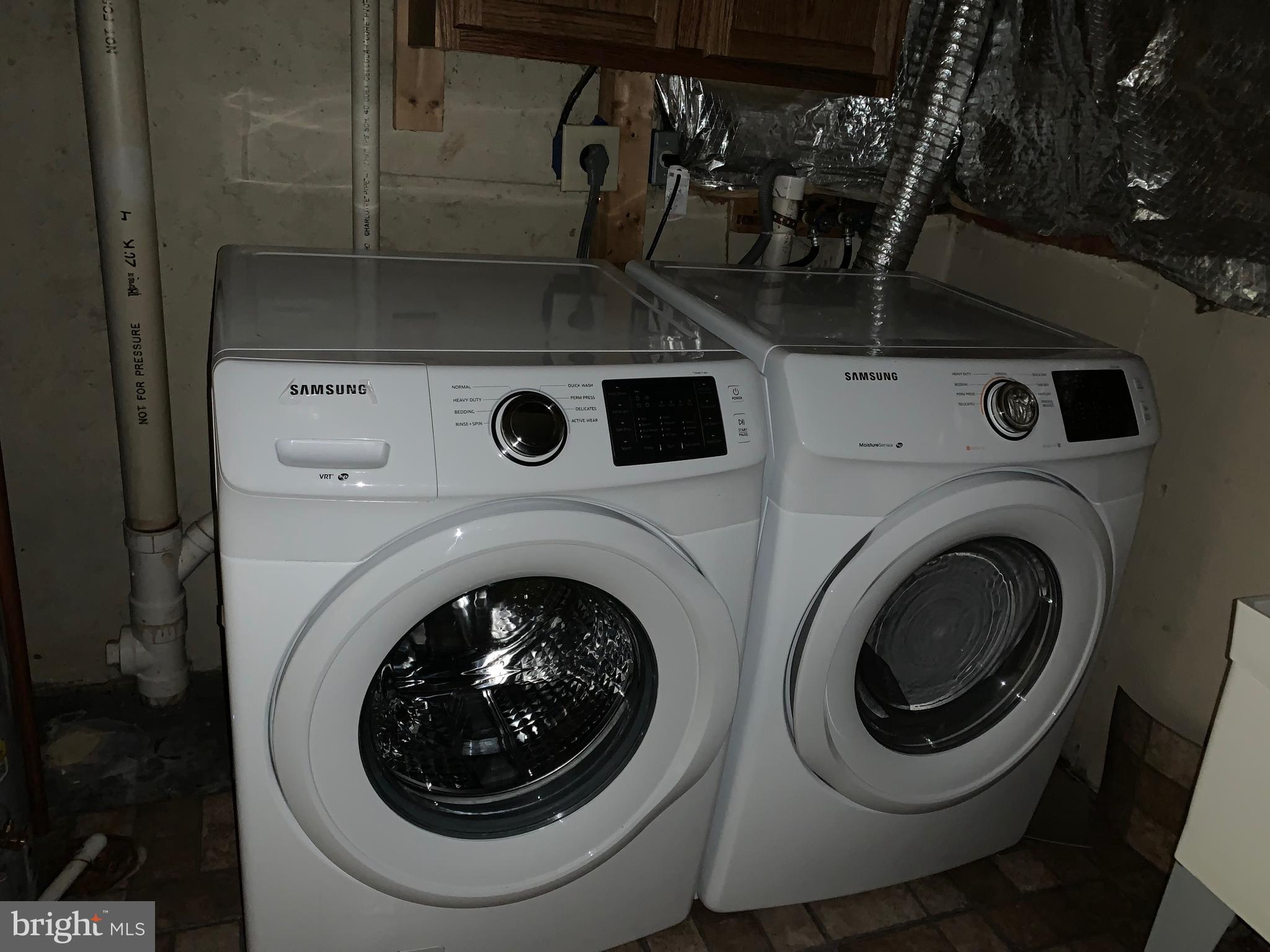 WOODGATE MANOR - Residential Lease