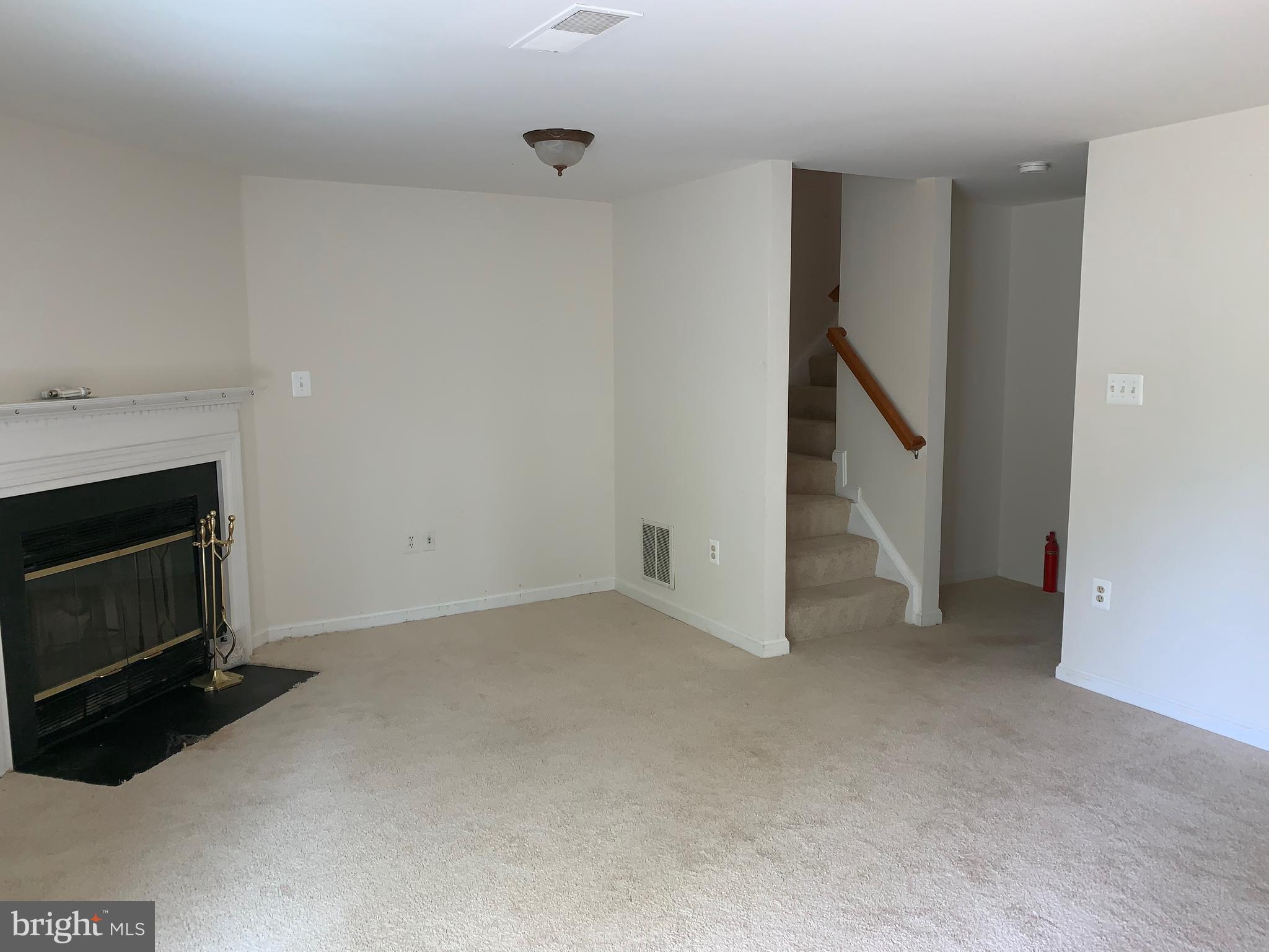 WOODGATE MANOR - Residential Lease