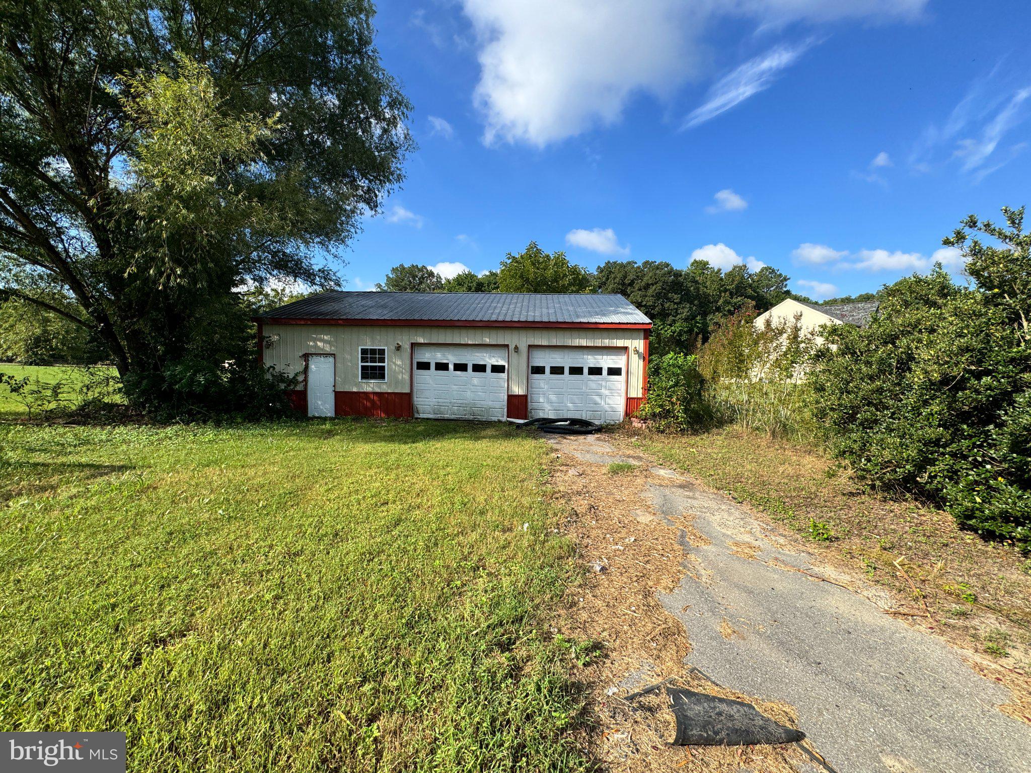 4409 ROLLING ACRES DRIVE