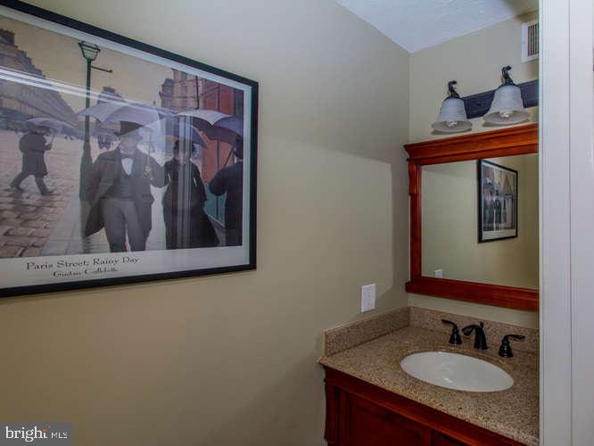 LEESWOOD GARTH - Residential