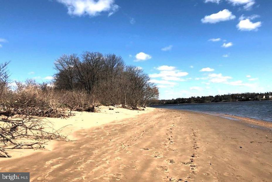 WATERSIDE - Residential