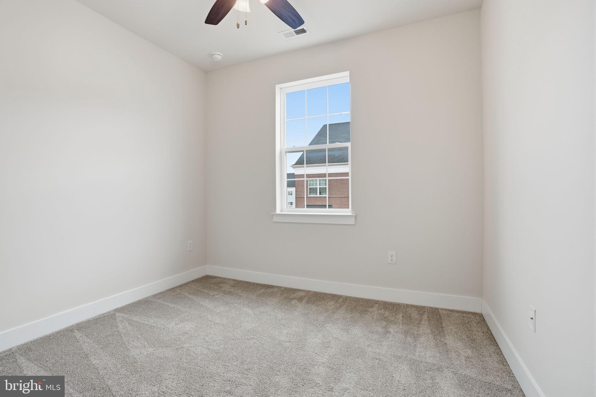 WATERSIDE - Residential