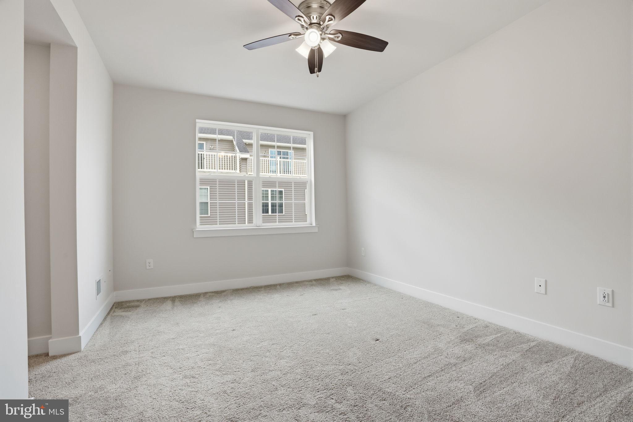 WATERSIDE - Residential