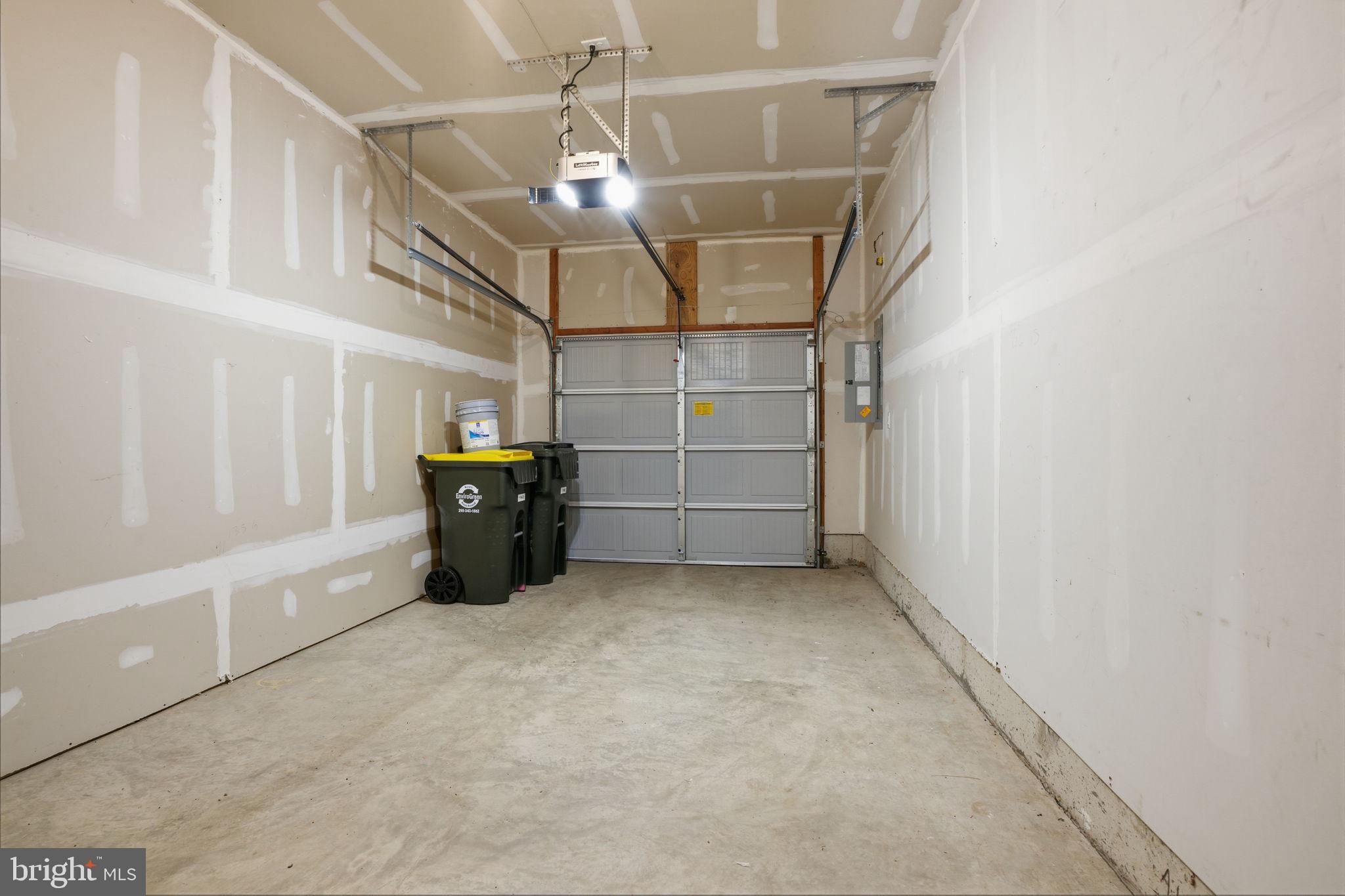 WATERSIDE - Residential